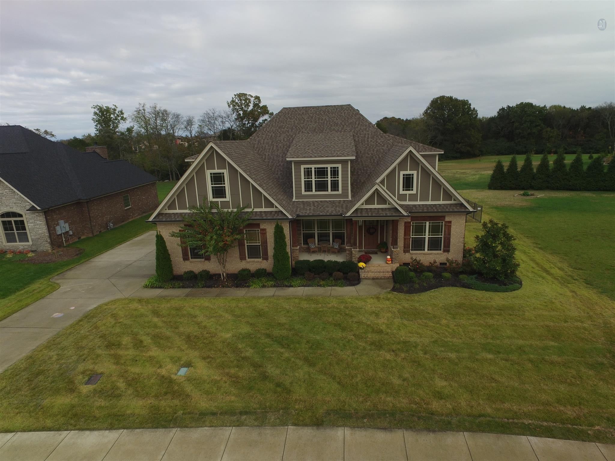 1118 Averwater Run Property Photo 3