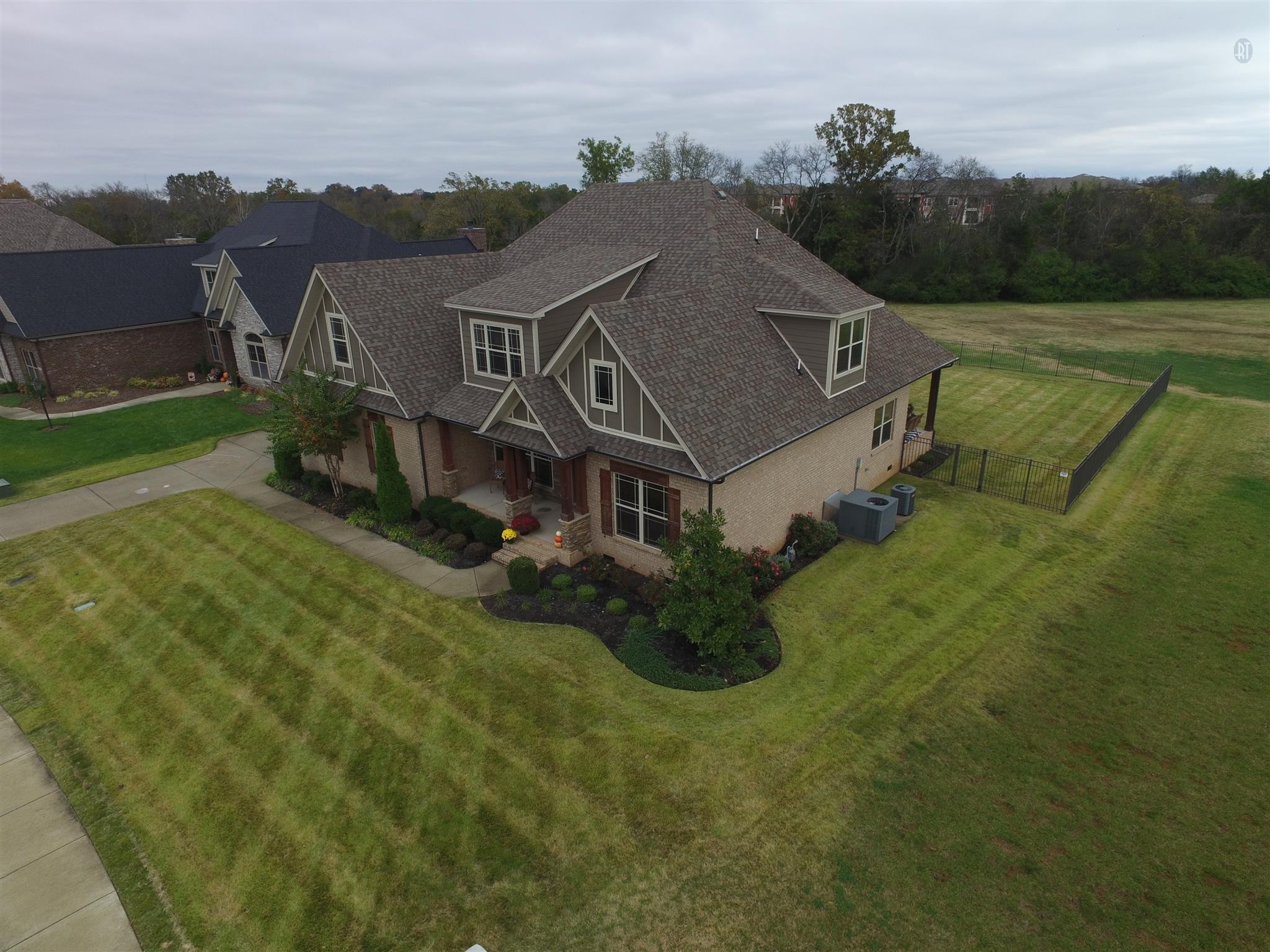 1118 Averwater Run Property Photo 5