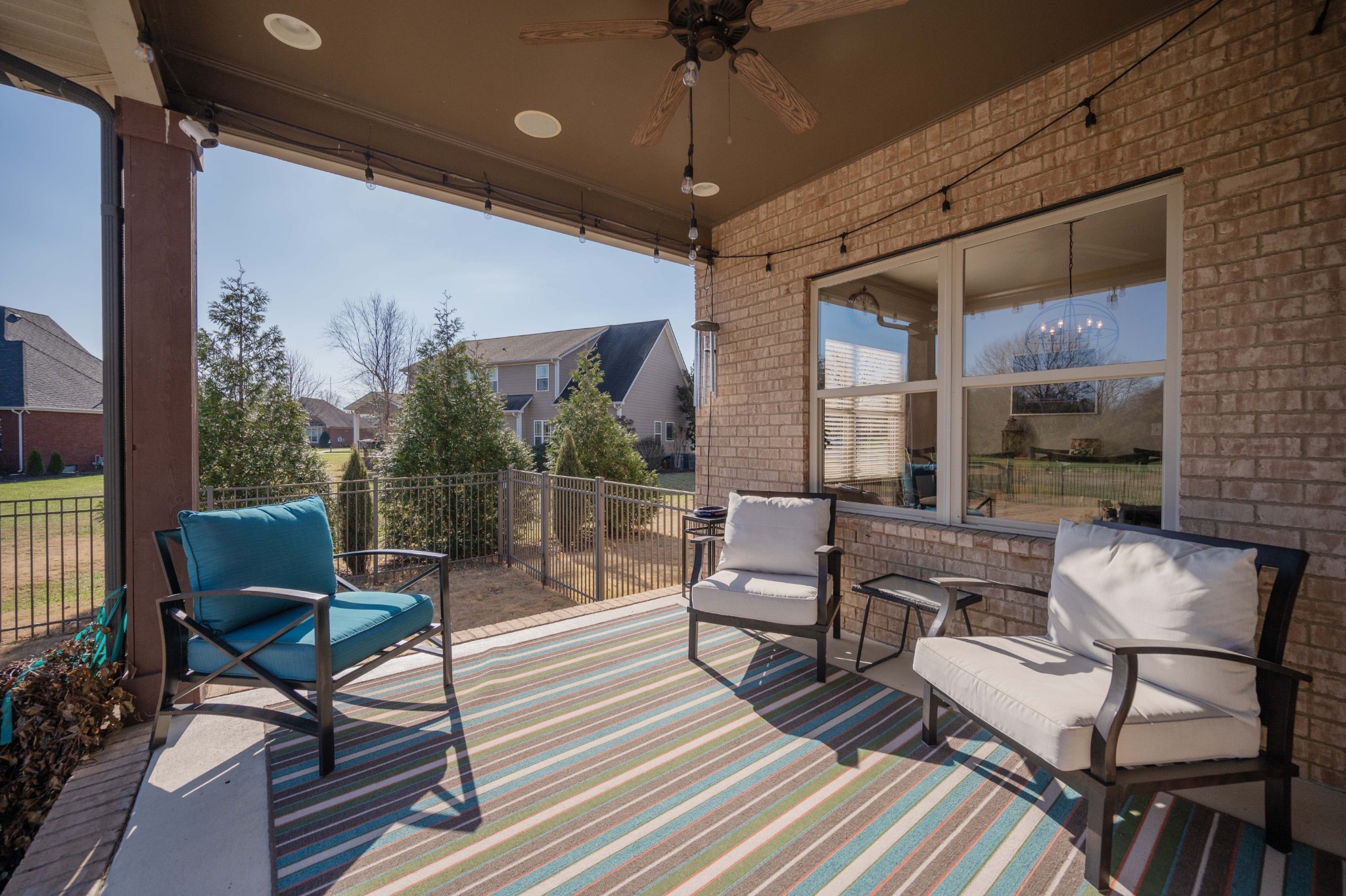 1118 Averwater Run Property Photo 32