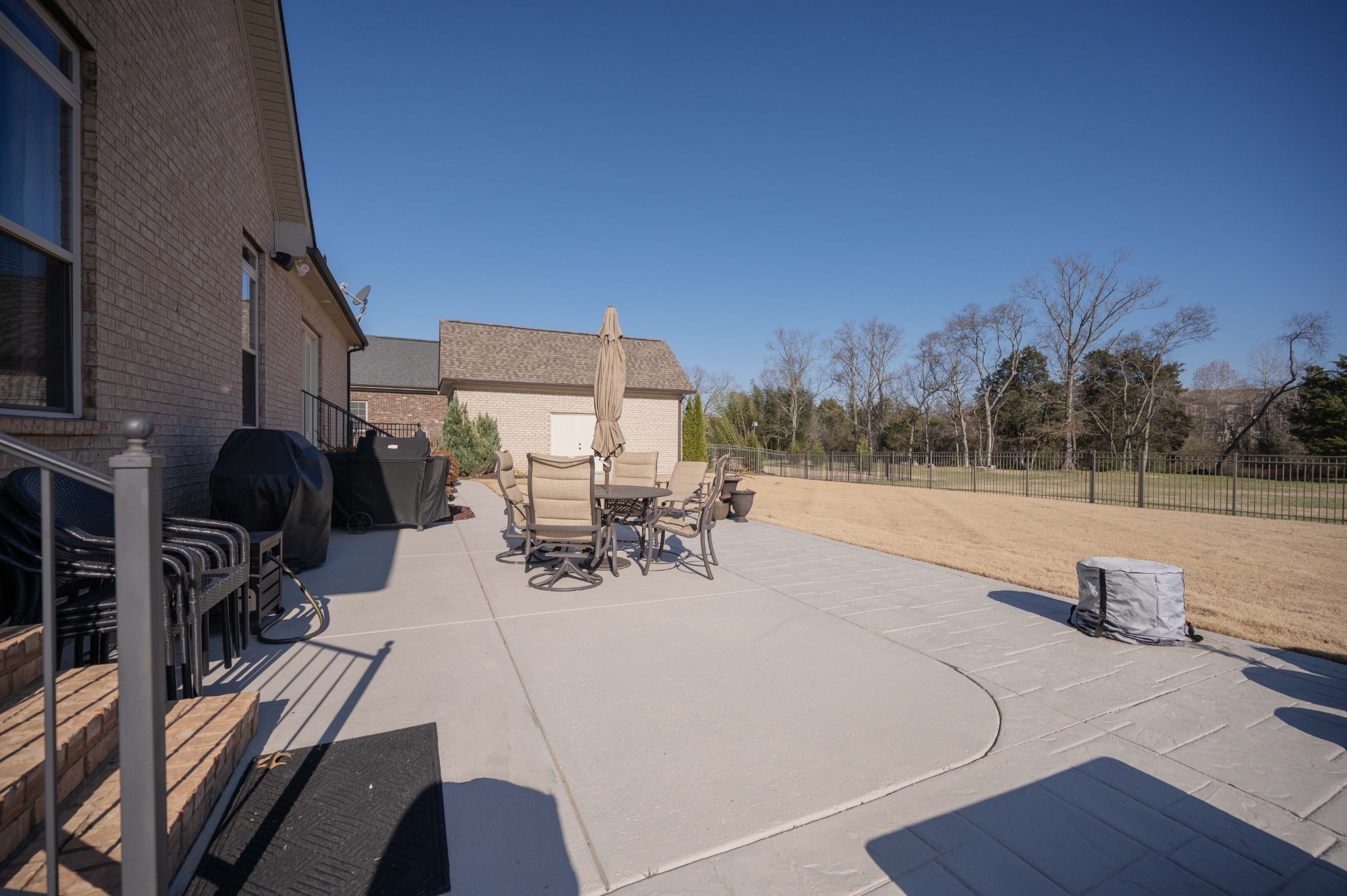 1118 Averwater Run Property Photo 33