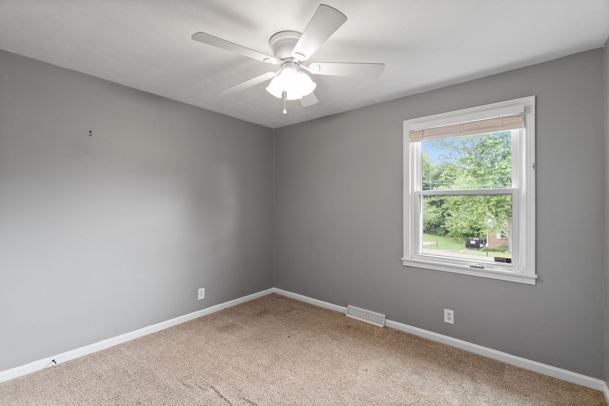 1317 Courtney Dr Property Photo 17