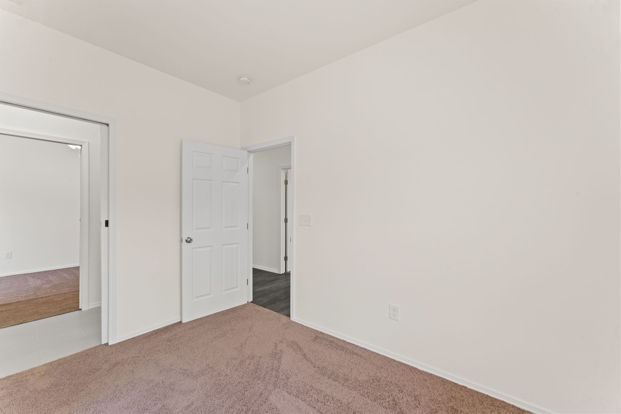 126 Foxall St Property Photo 11