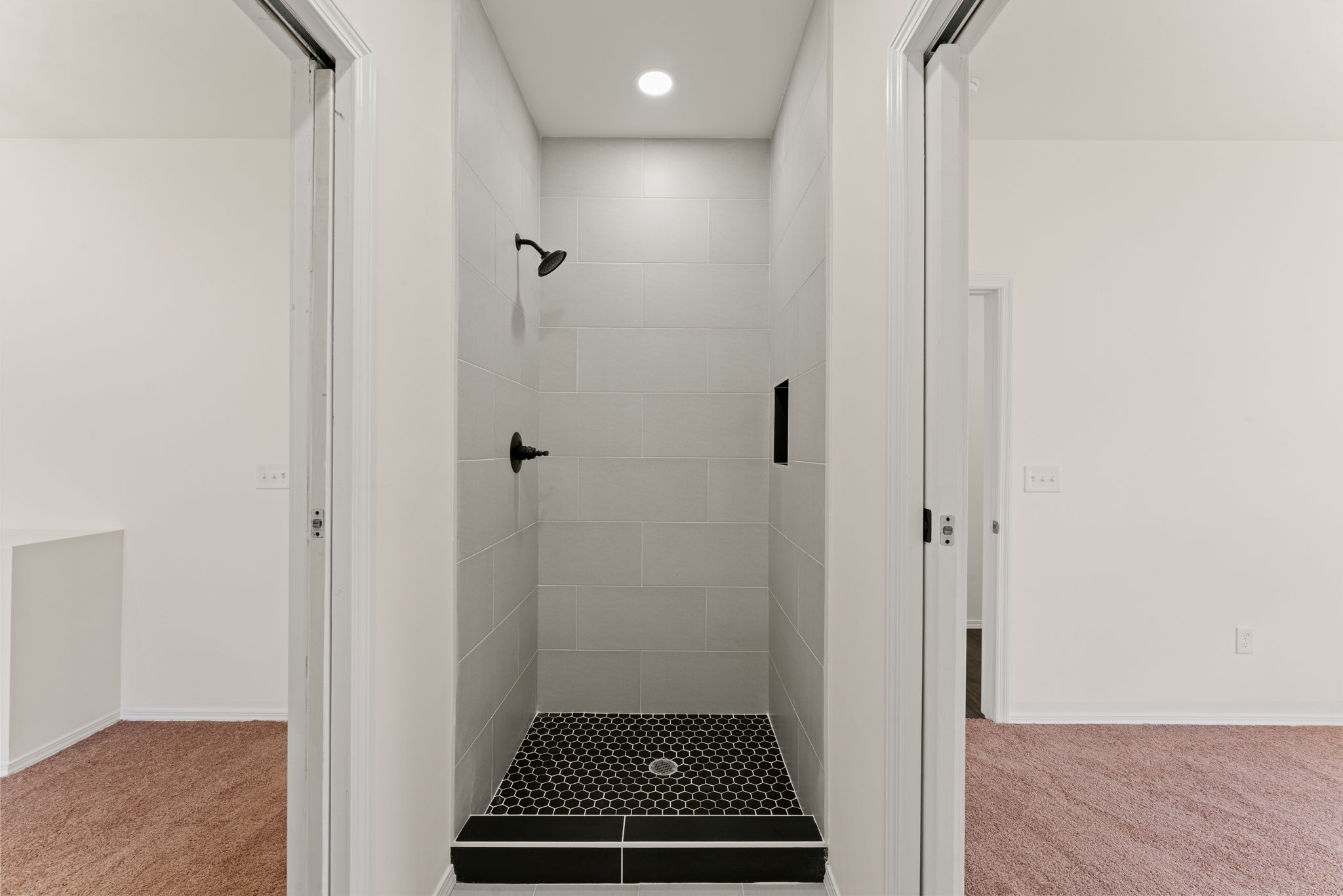 126 Foxall St Property Photo 14