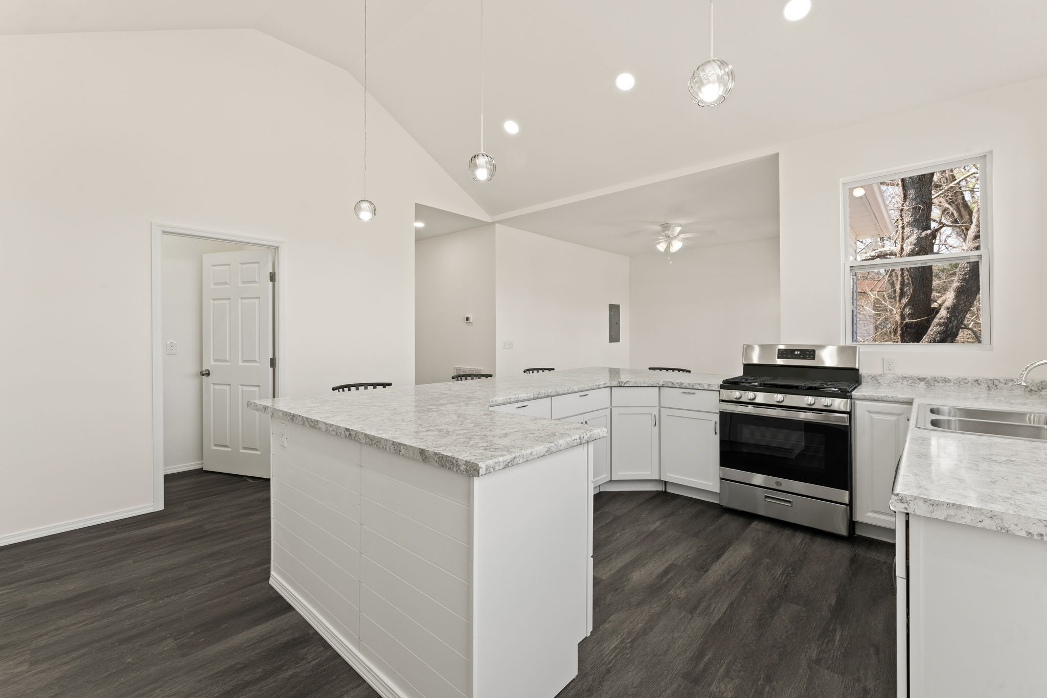 126 Foxall St Property Photo 24