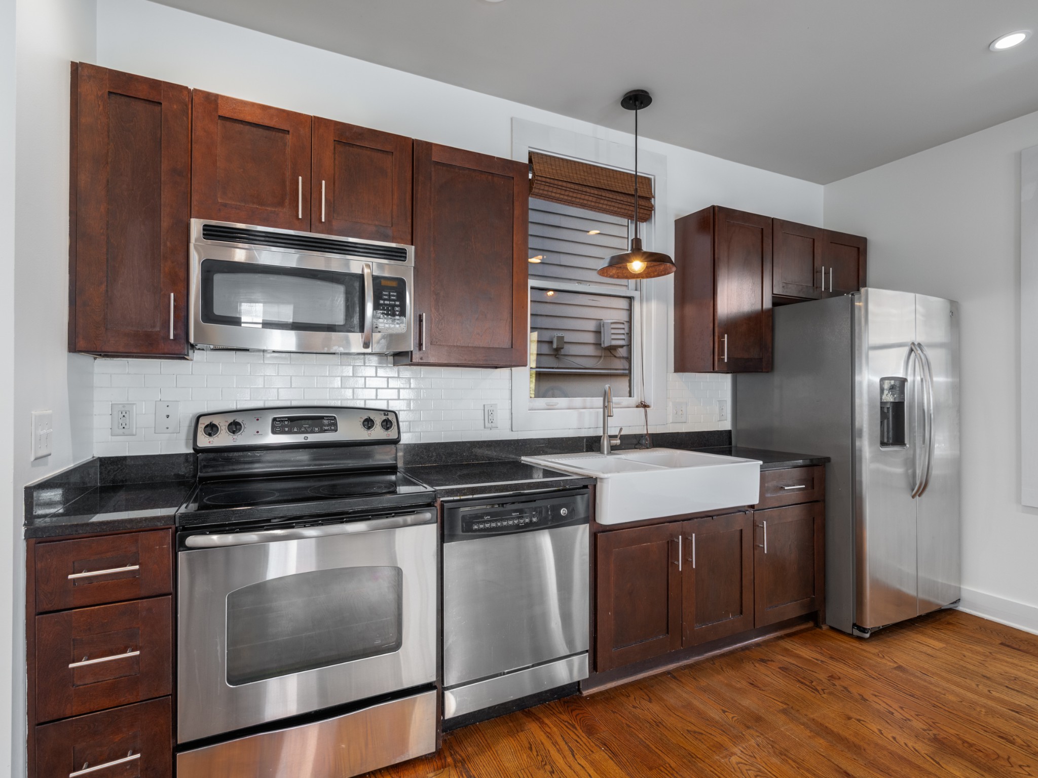 403 Van Buren St Property Photo 9
