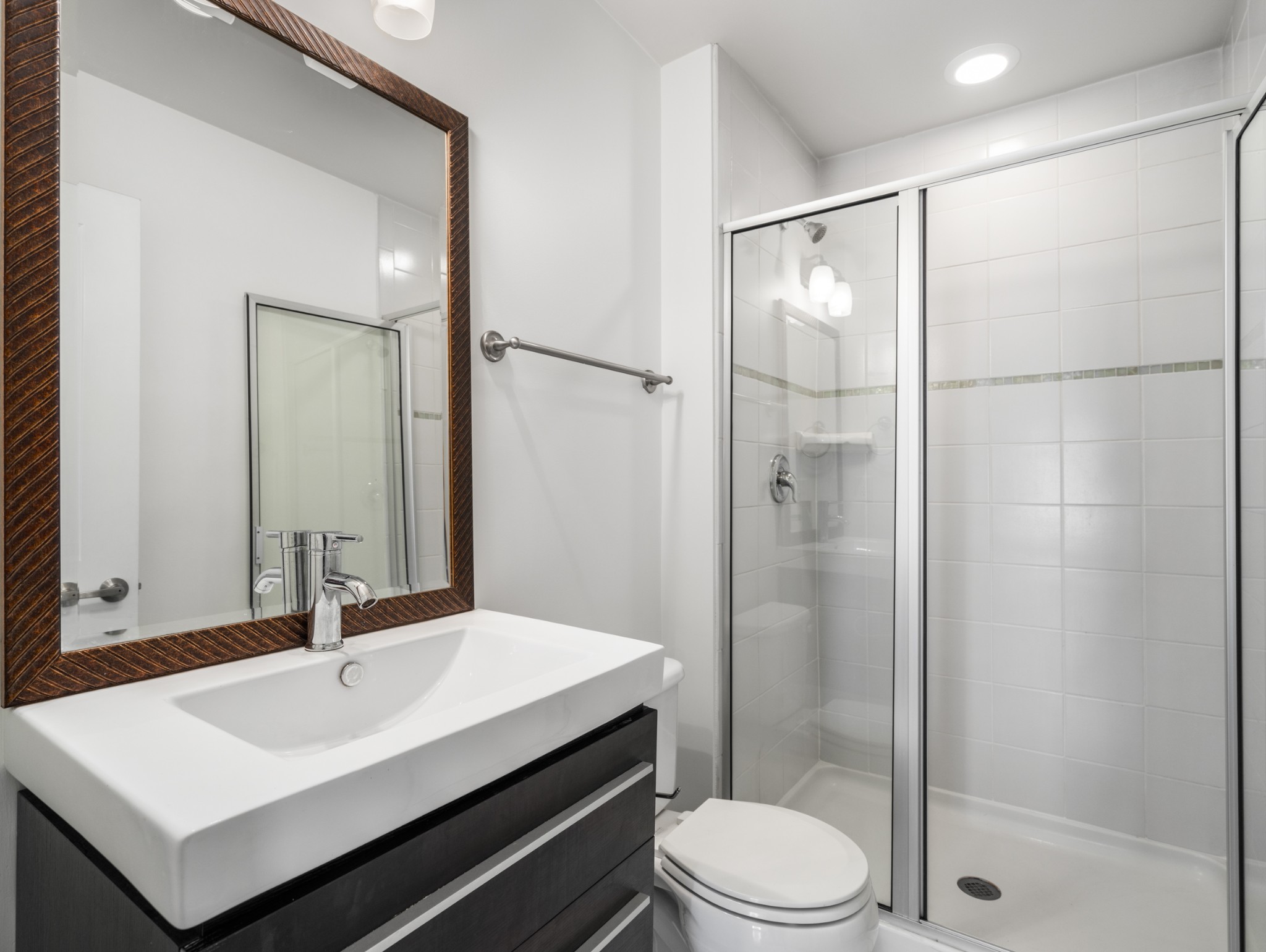 403 Van Buren St Property Photo 14