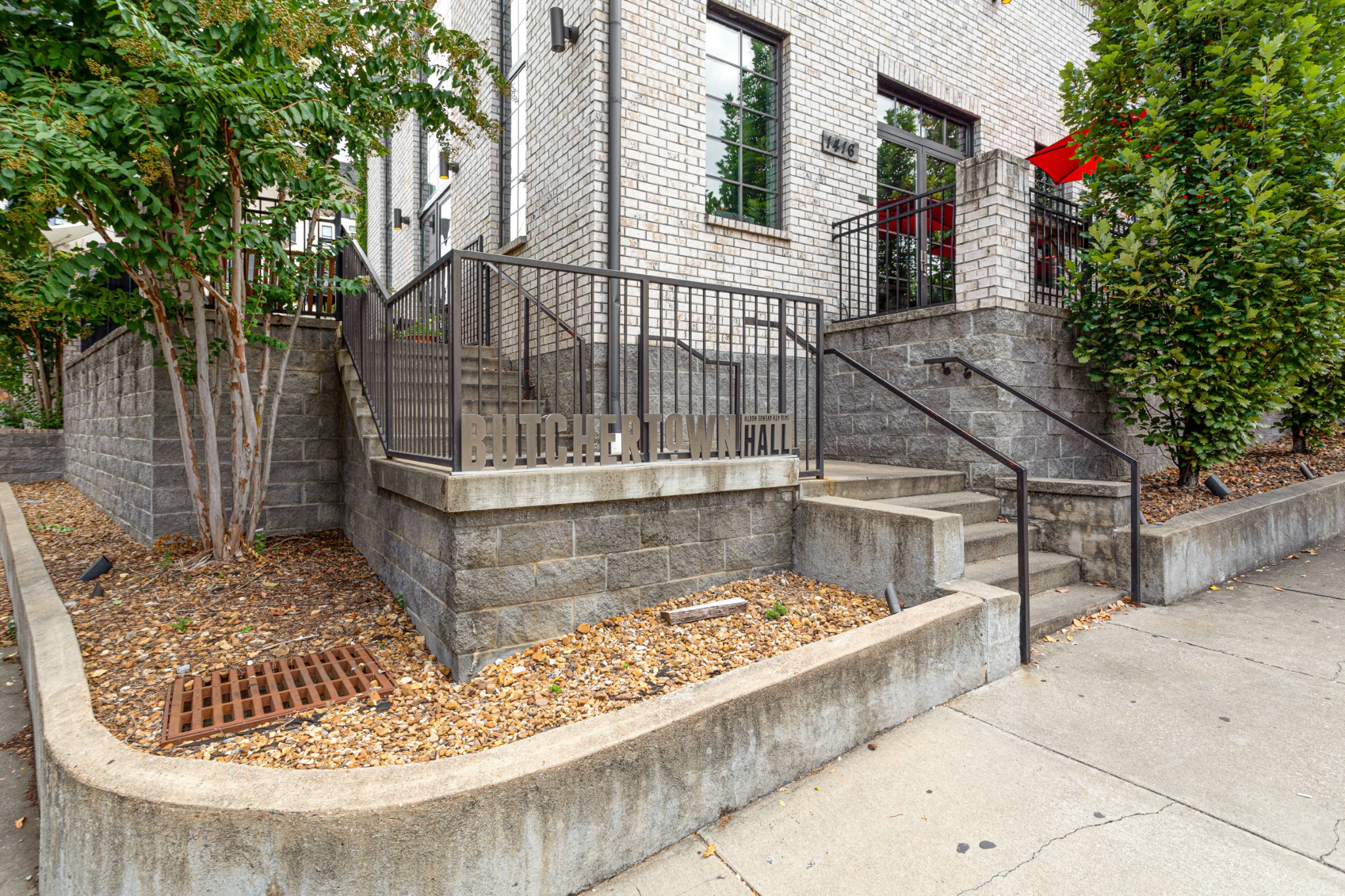 403 Van Buren St Property Photo 29