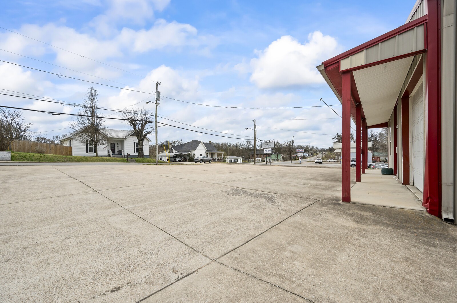 308 S Main St Property Photo 15