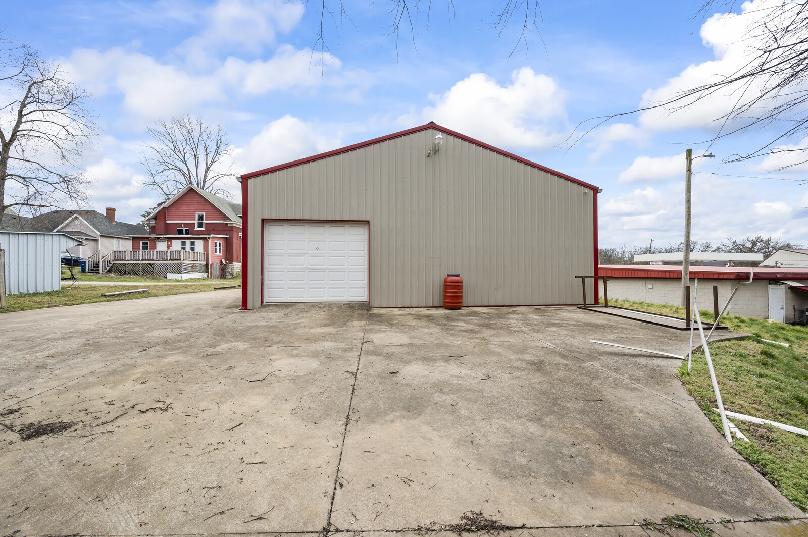 308 S Main St Property Photo 19