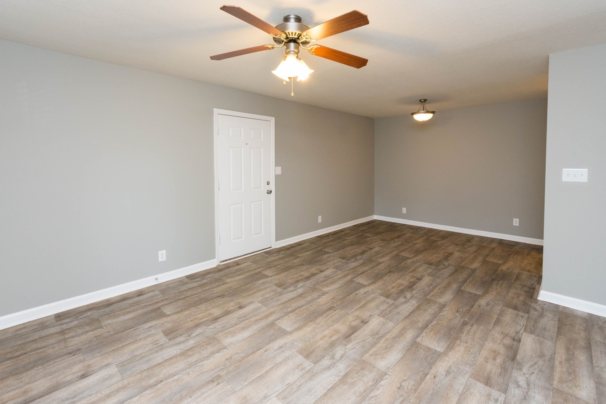 3301 Royster Ln Property Photo 3