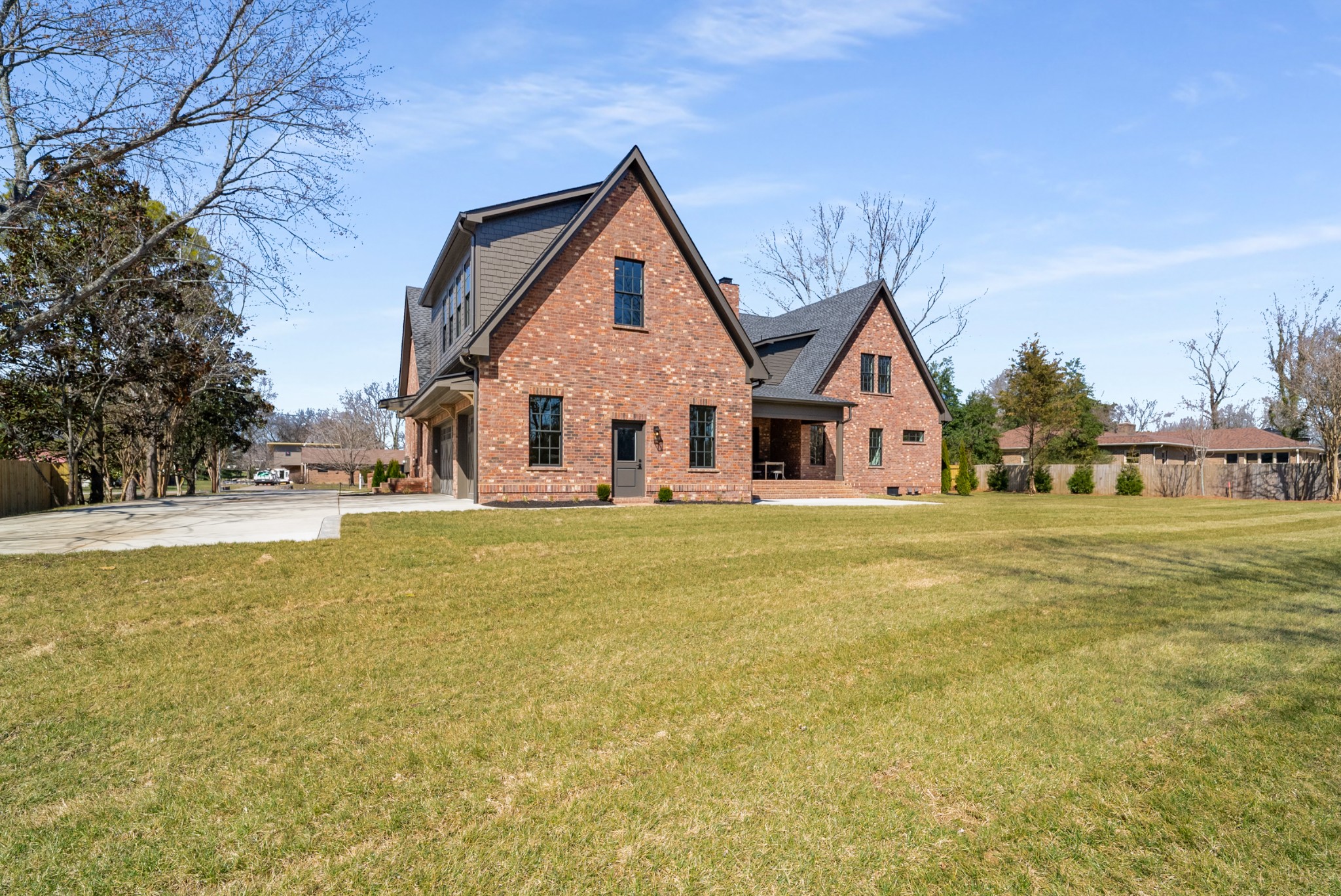 520 Mansion Dr Property Photo 45