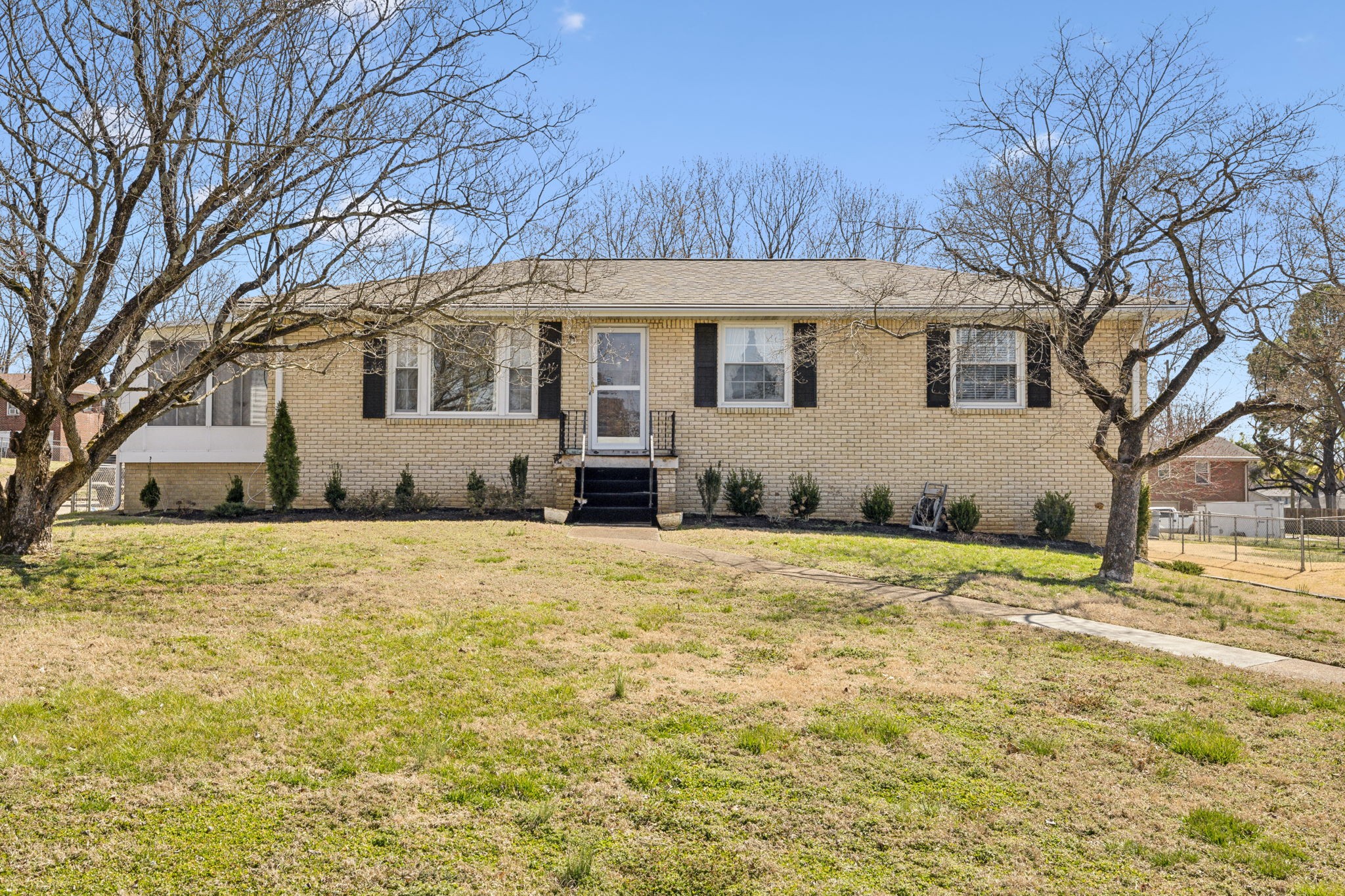 8306 Gordon Ln Property Photo 1