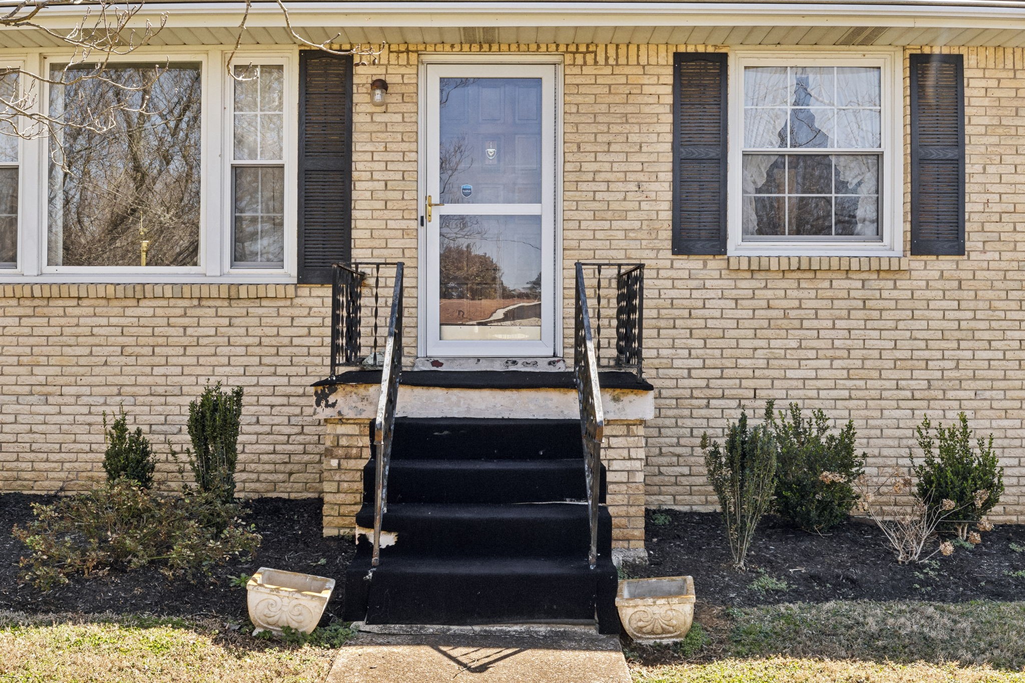 8306 Gordon Ln Property Photo 3