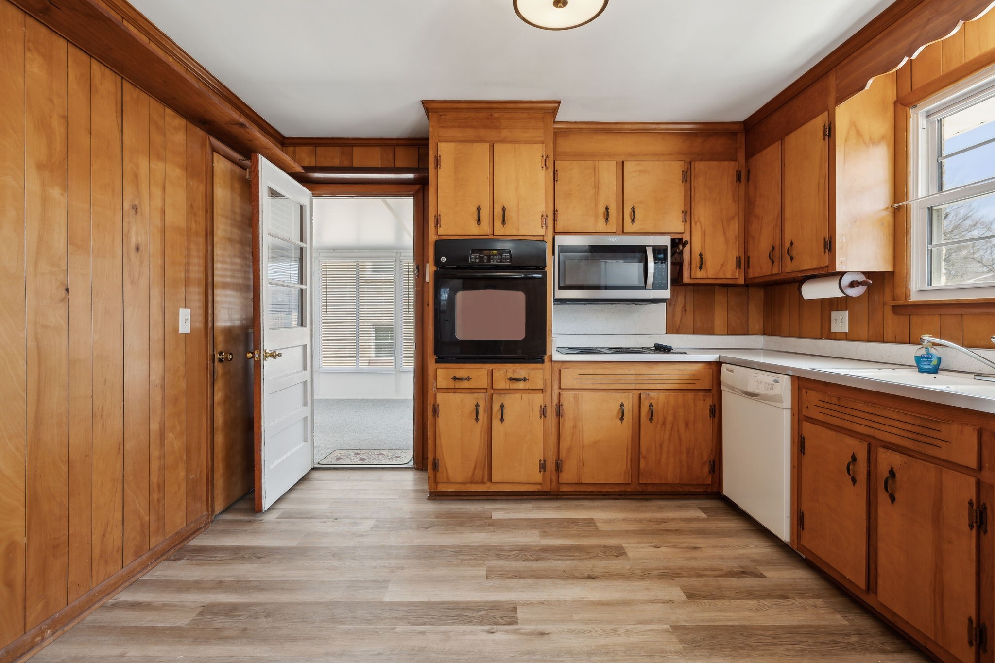 8306 Gordon Ln Property Photo 12