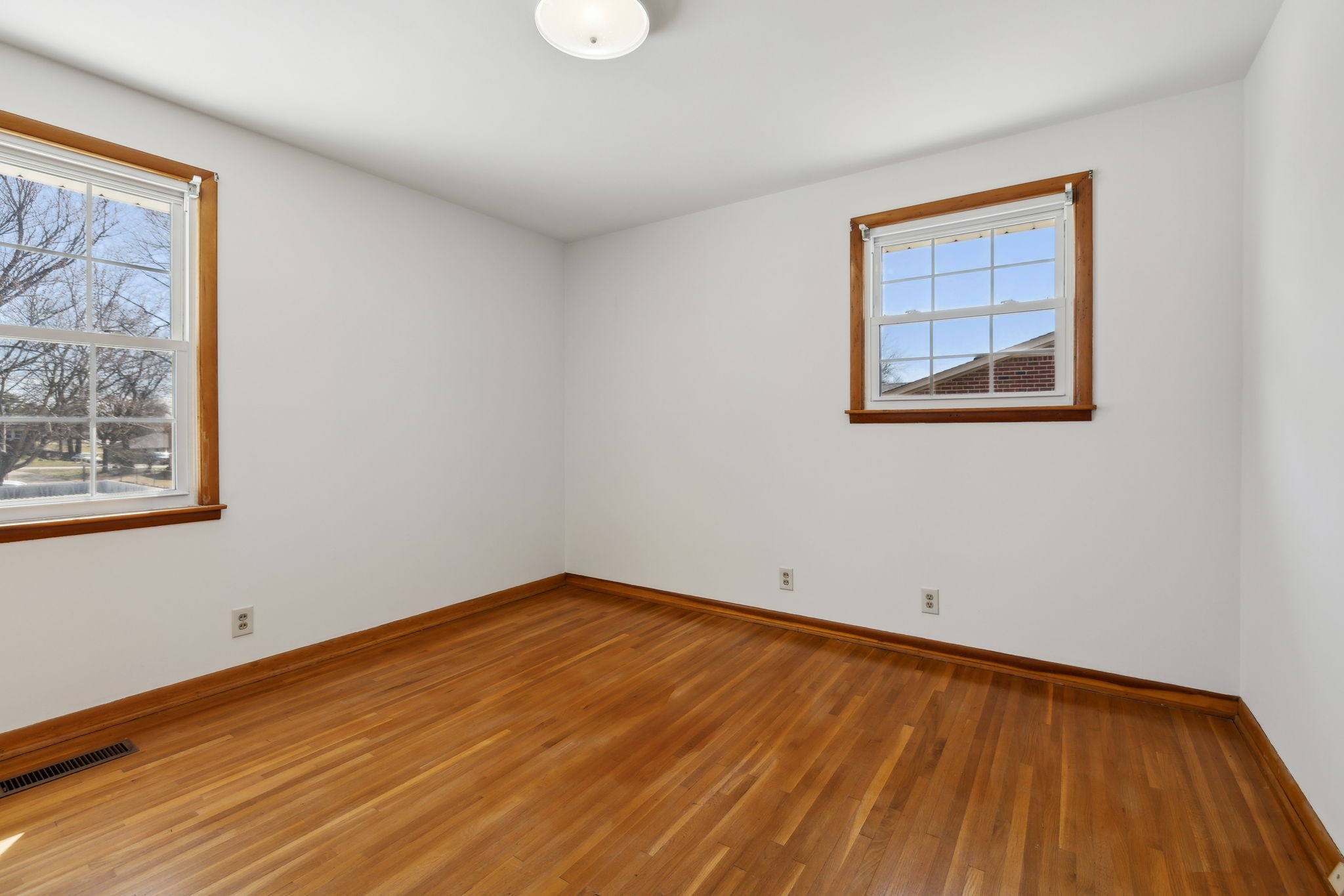 8306 Gordon Ln Property Photo 23