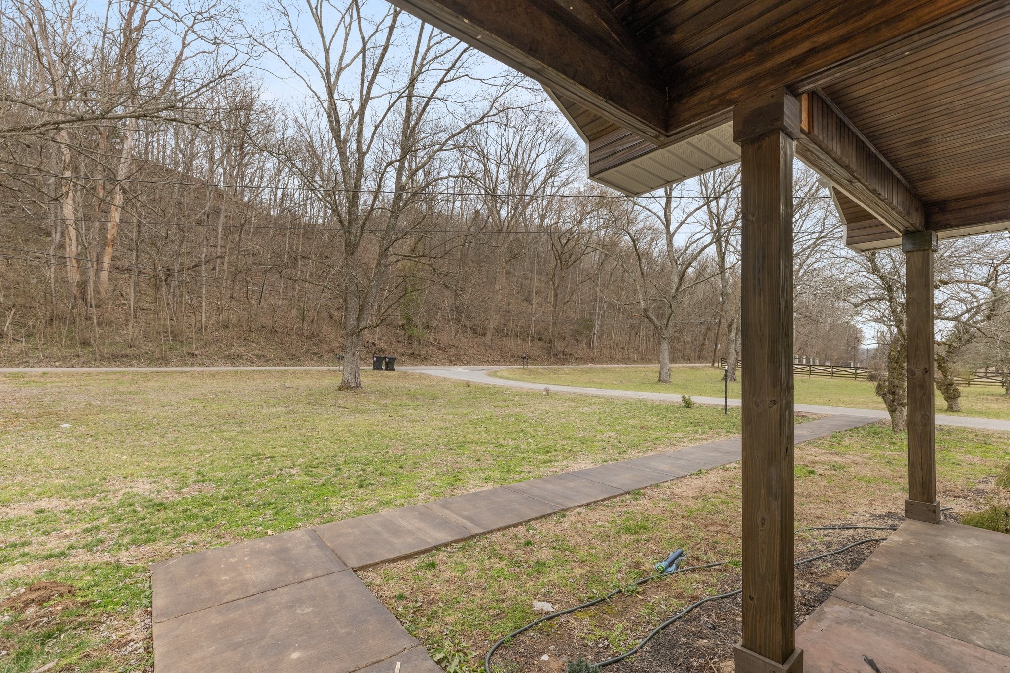 2376 Baker Rd Property Photo 5