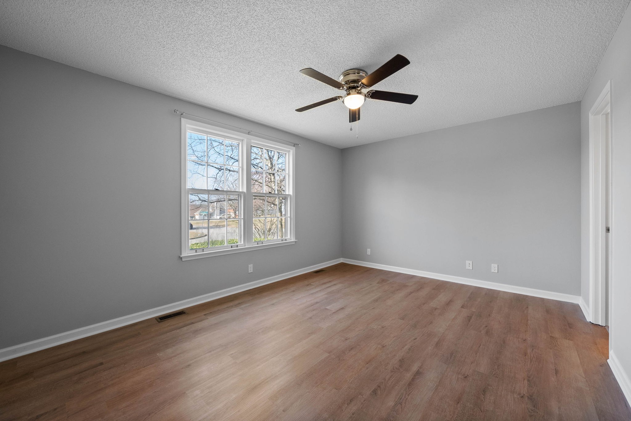 1837 Bourne Cir Property Photo 14