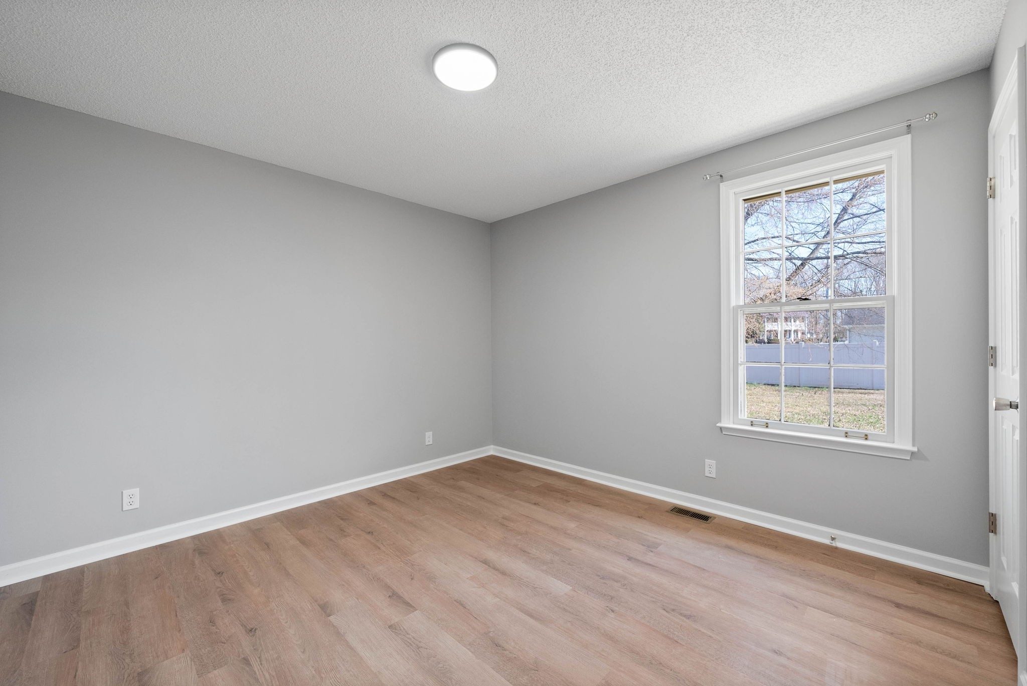 1837 Bourne Cir Property Photo 19