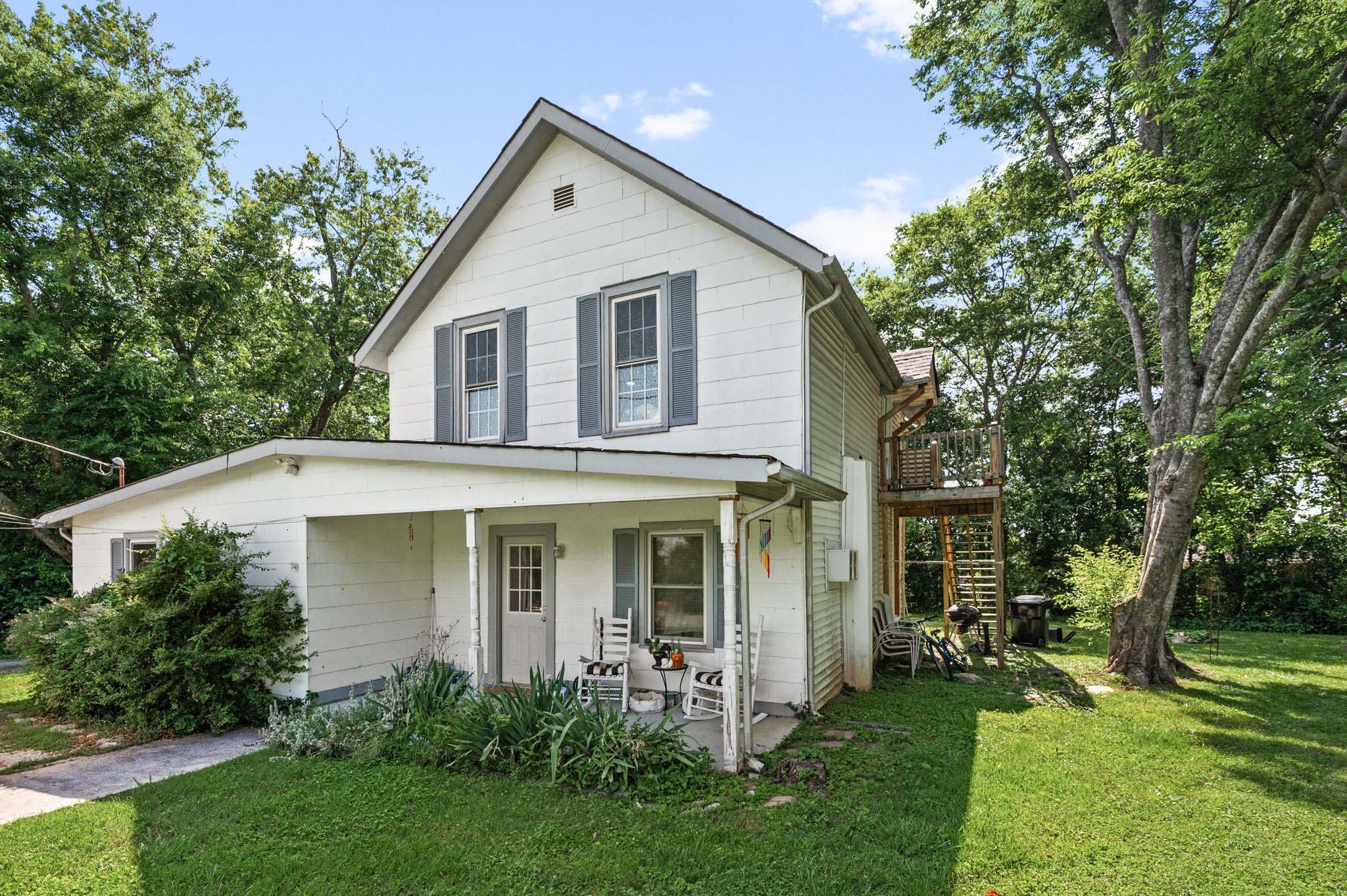 1022 Neilson Ct Property Photo 1