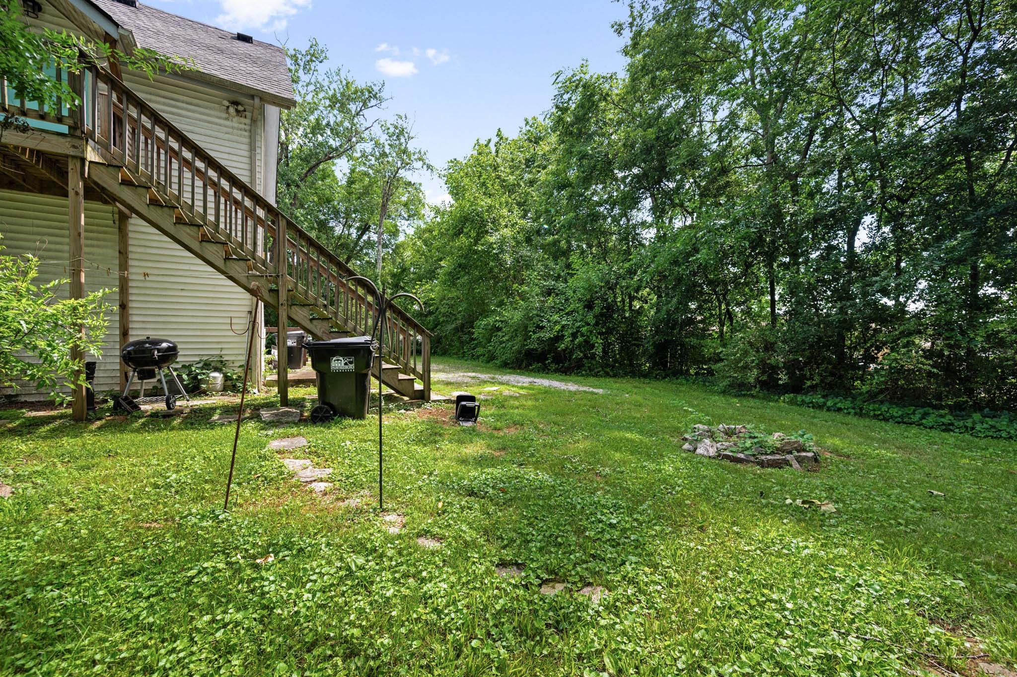 1022 Neilson Ct Property Photo 4