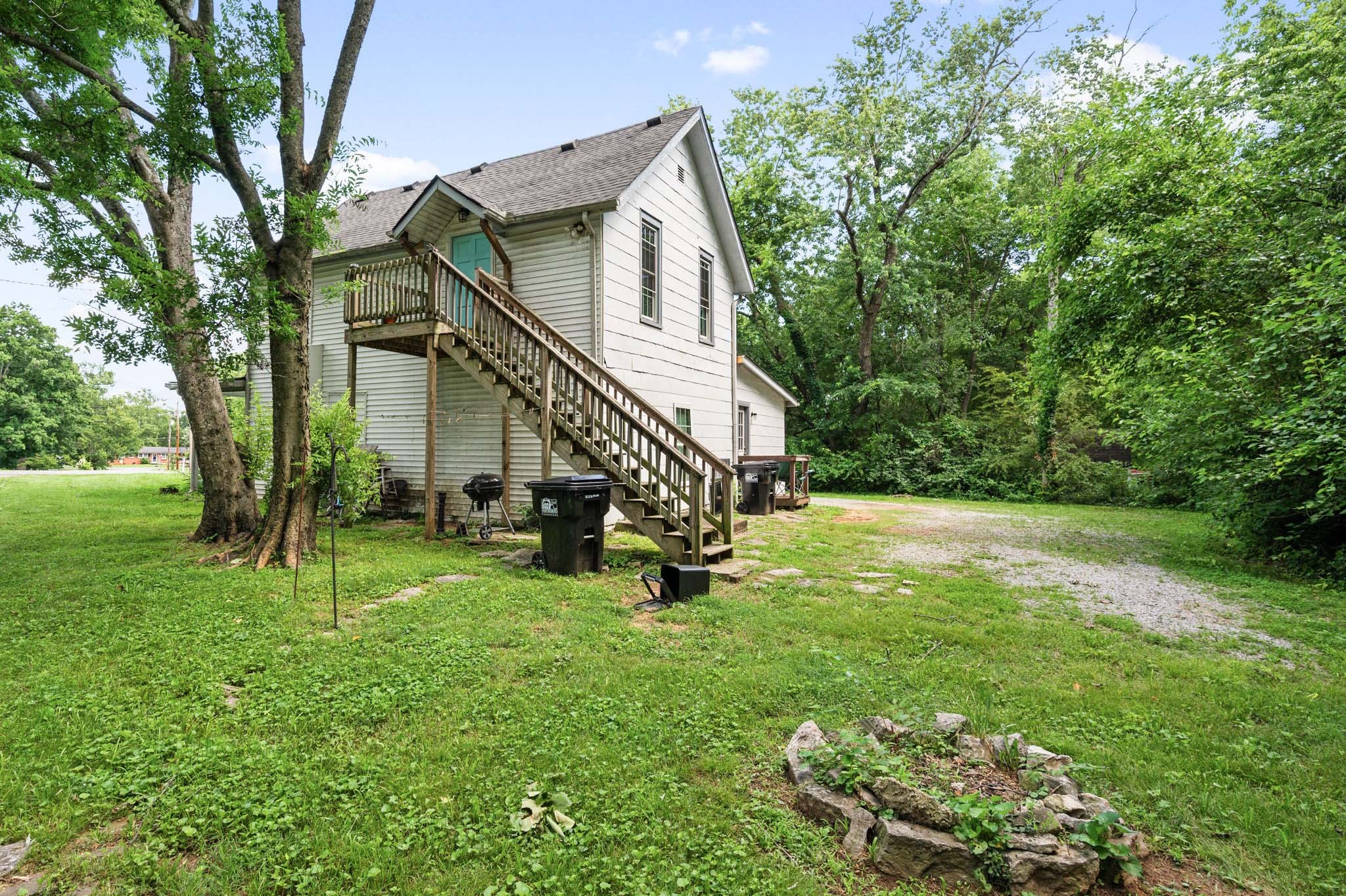 1022 Neilson Ct Property Photo 5