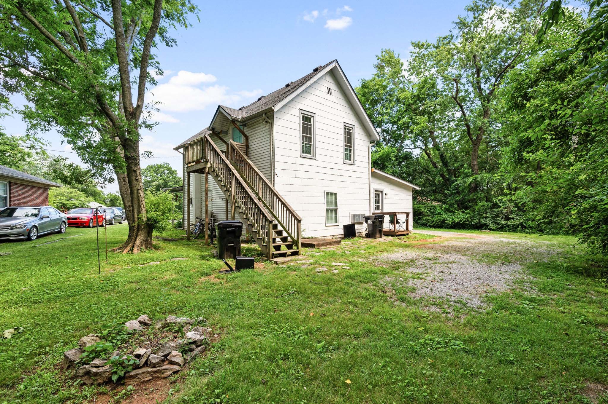 1022 Neilson Ct Property Photo 6