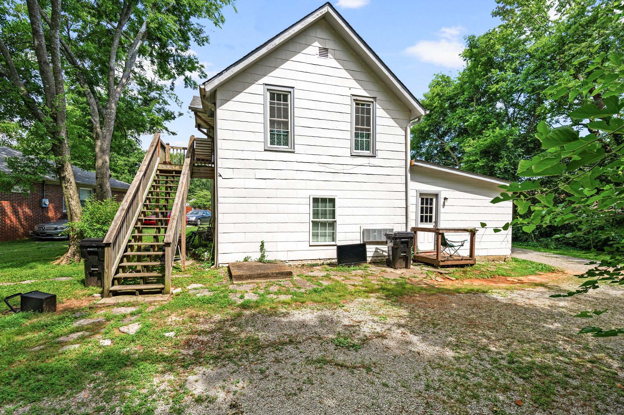1022 Neilson Ct Property Photo 7