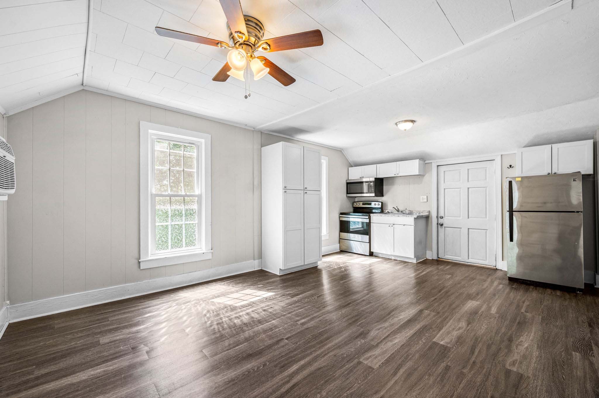 1022 Neilson Ct Property Photo 11