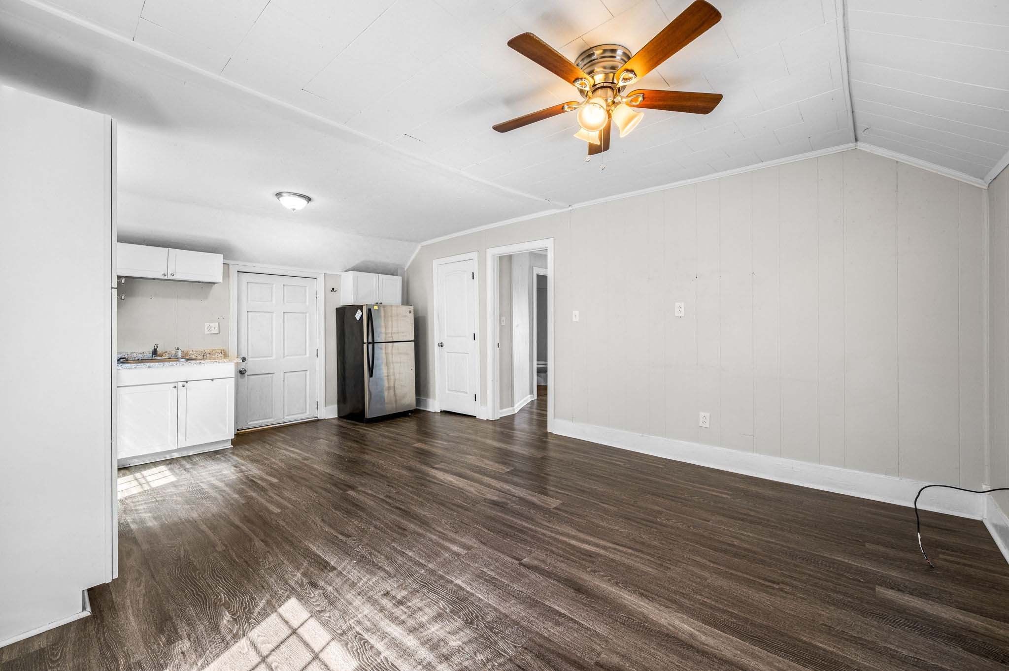 1022 Neilson Ct Property Photo 12