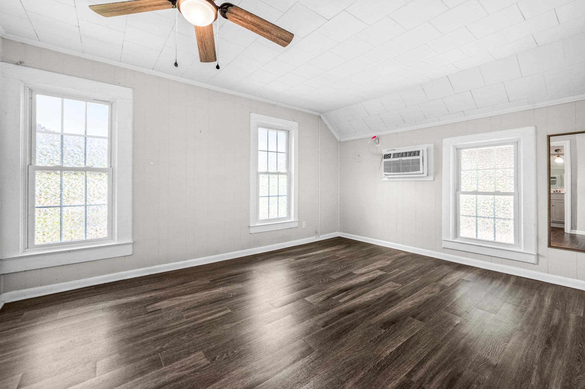 1022 Neilson Ct Property Photo 16
