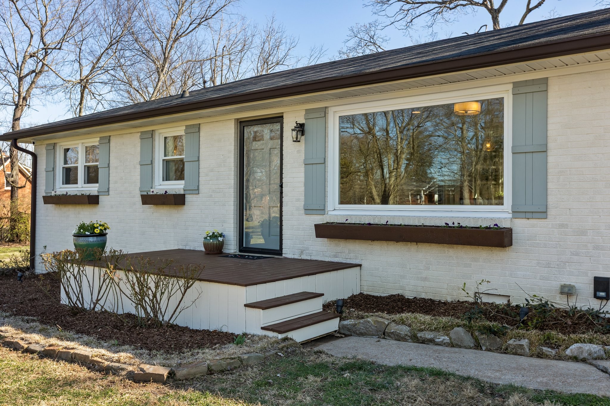 2263 Henpeck Ln Property Photo 5