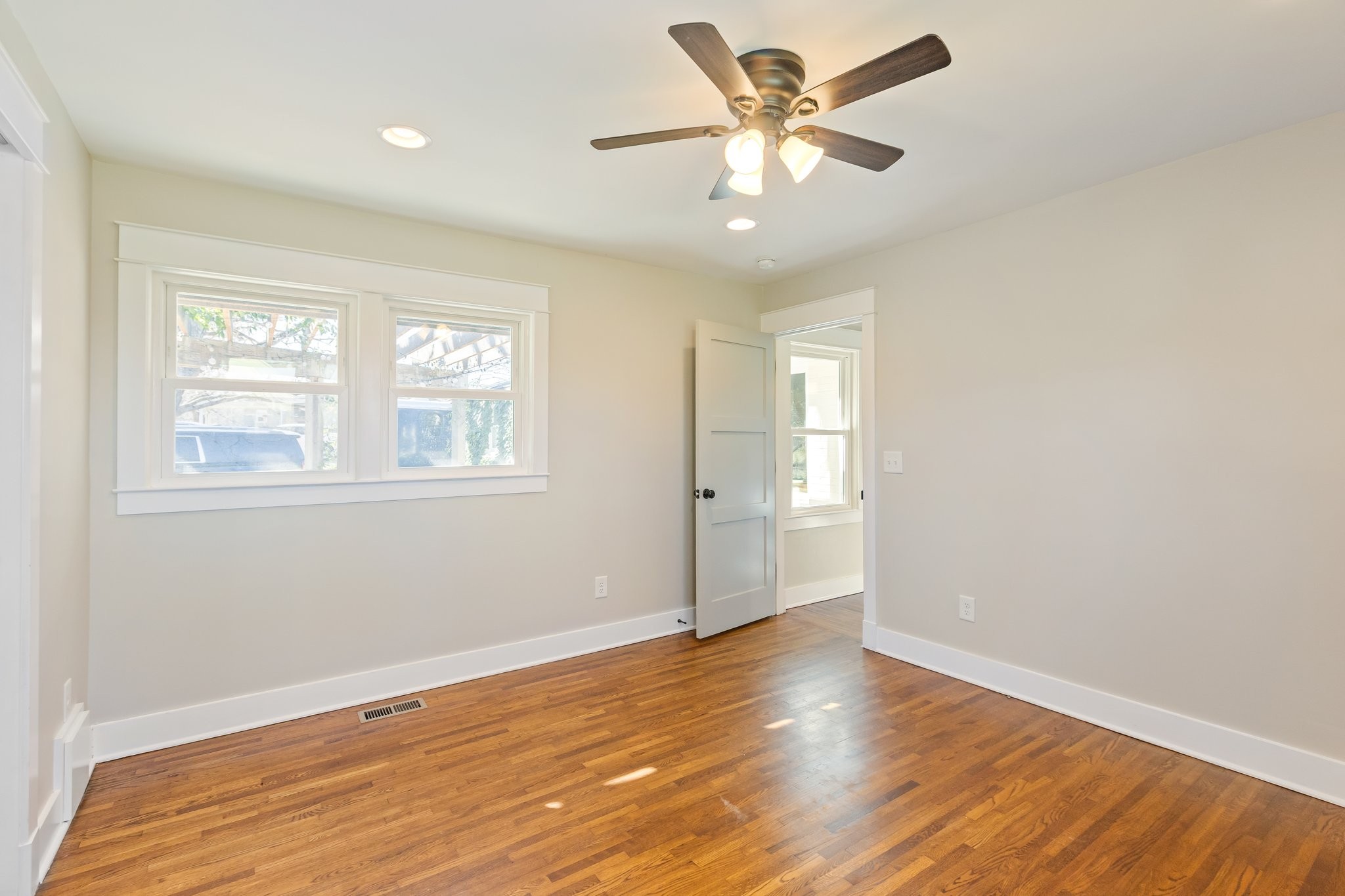 2263 Henpeck Ln Property Photo 22
