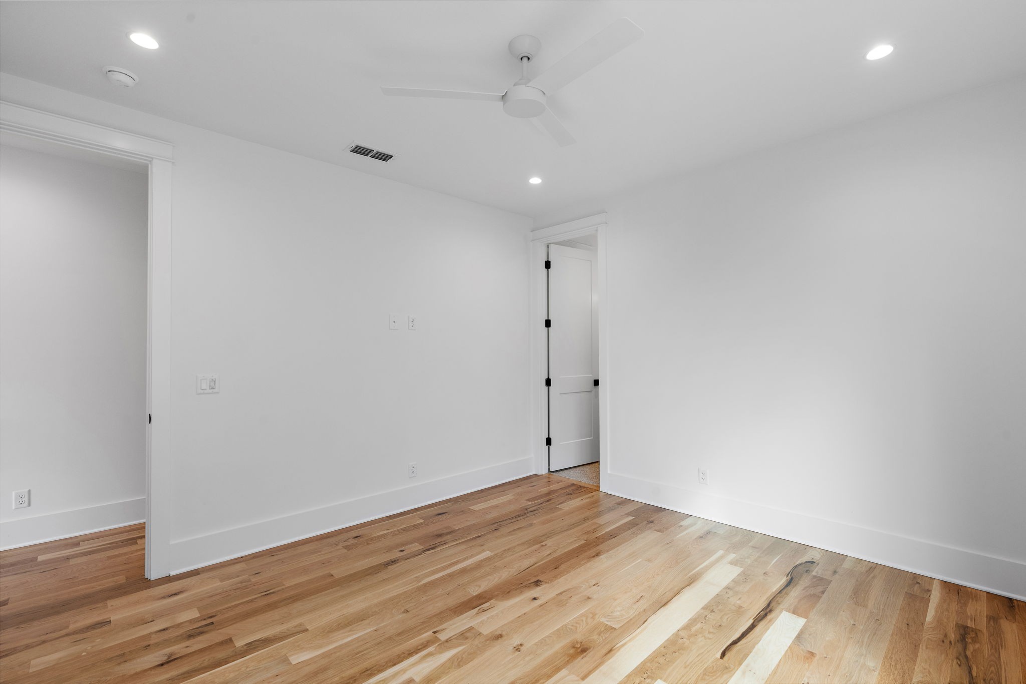 3409 Richards St Property Photo 35