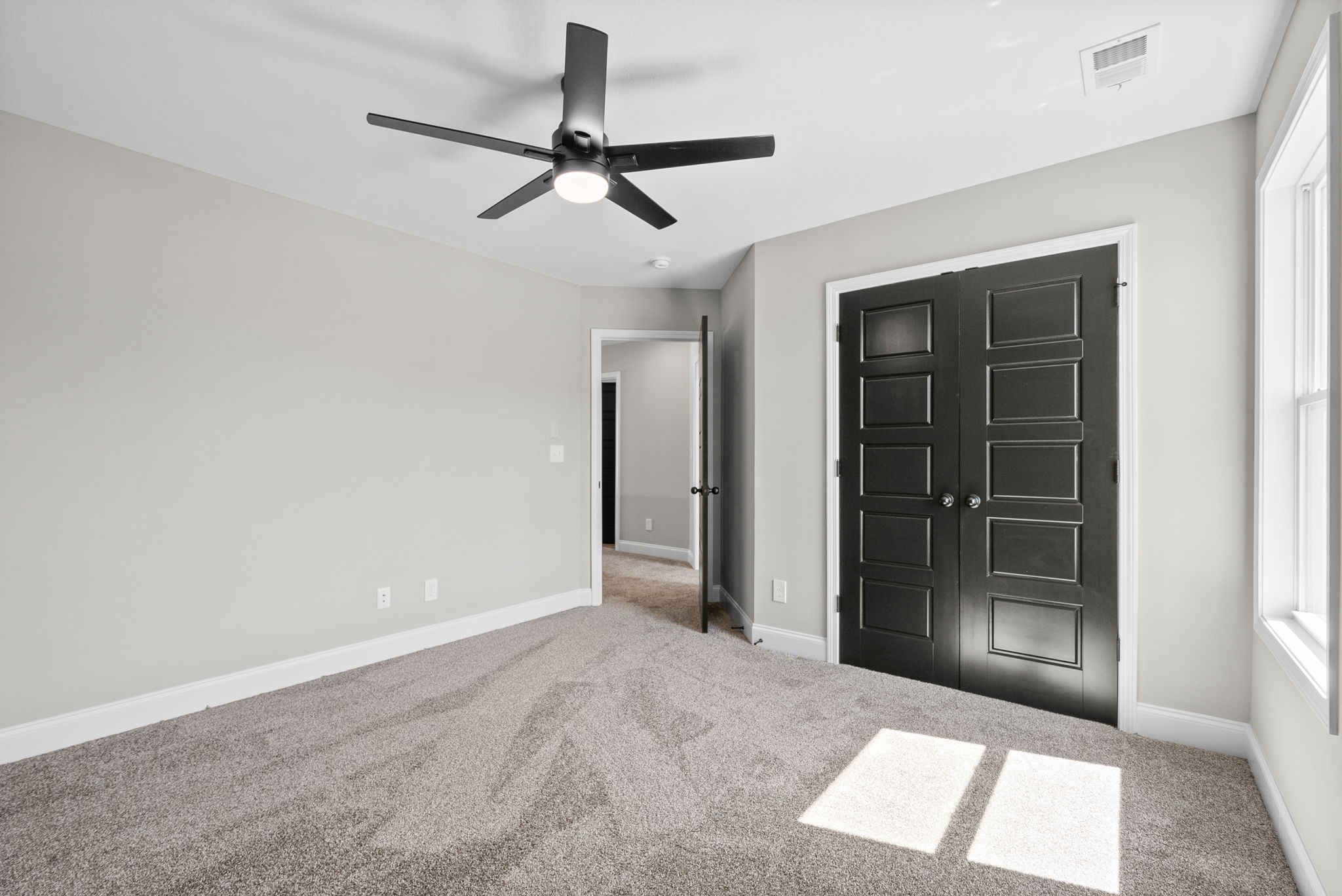 260 Blue Bell Dr Property Photo 29