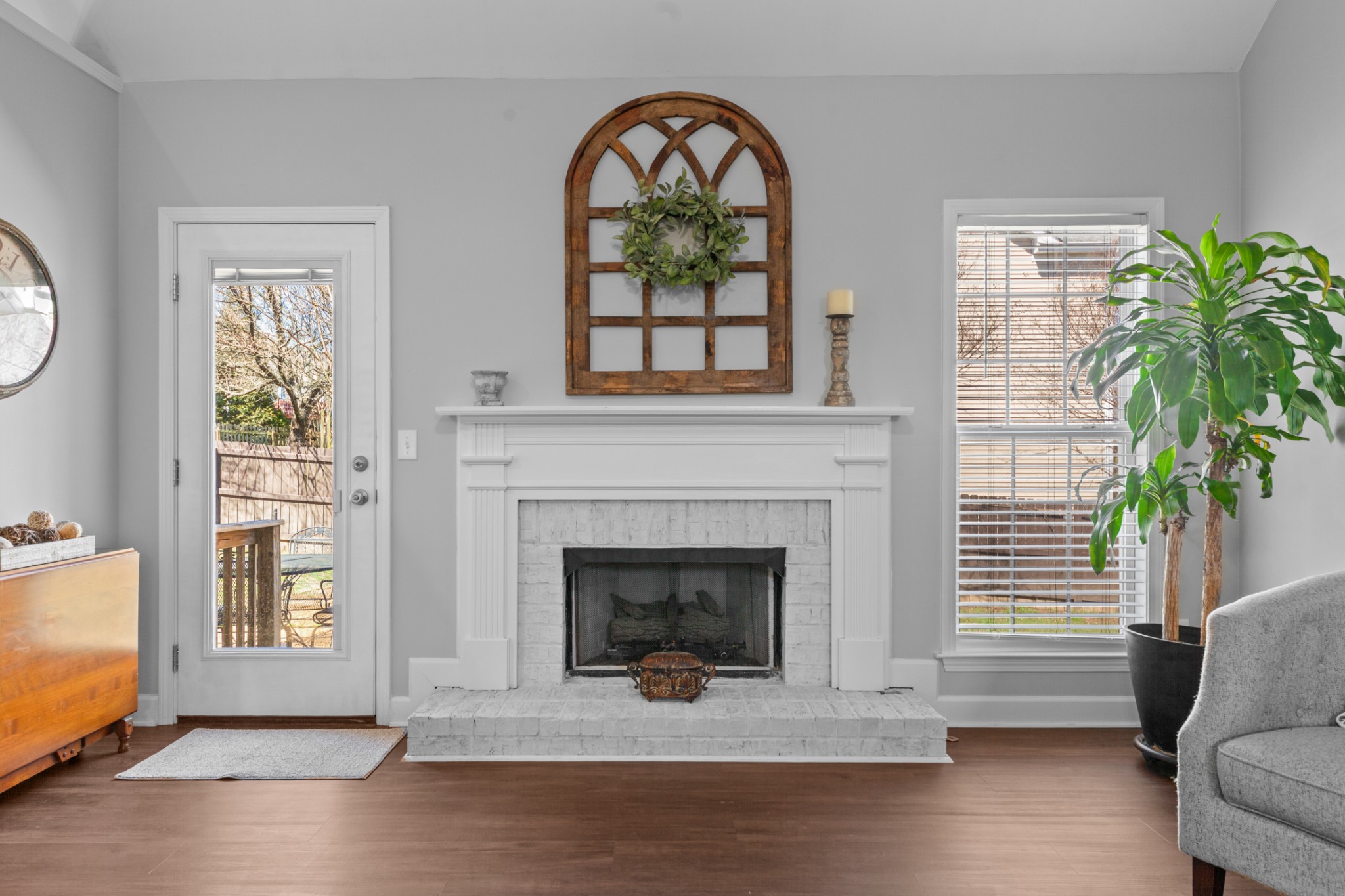 2800 Aston Woods Ct Property Photo 6