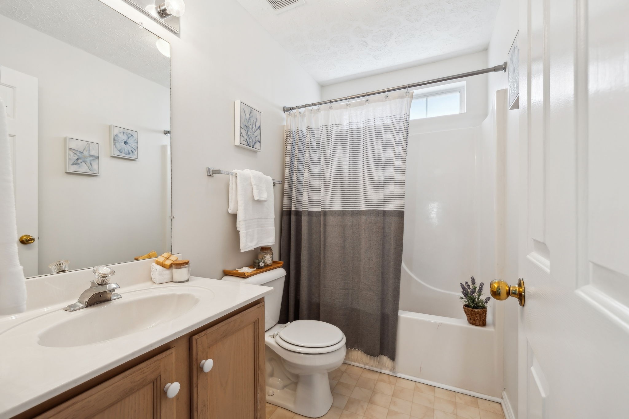 402 Essex Park Cir Property Photo 15