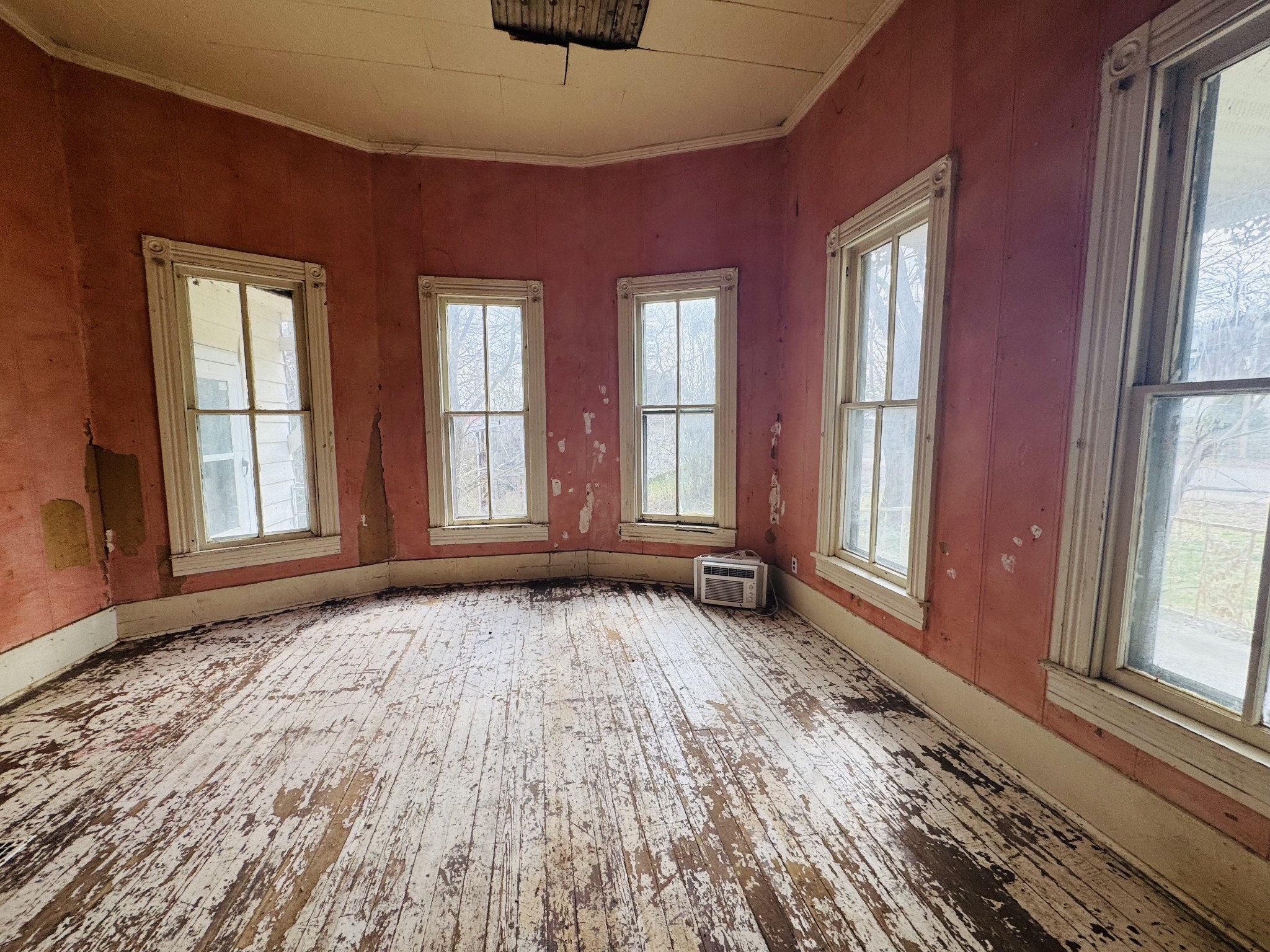185 Church St Property Photo 4