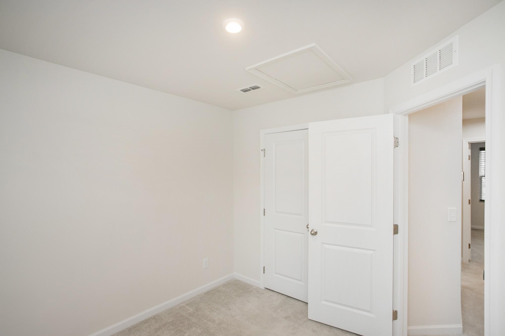 1626 Mountain Ash Ln Property Photo 25