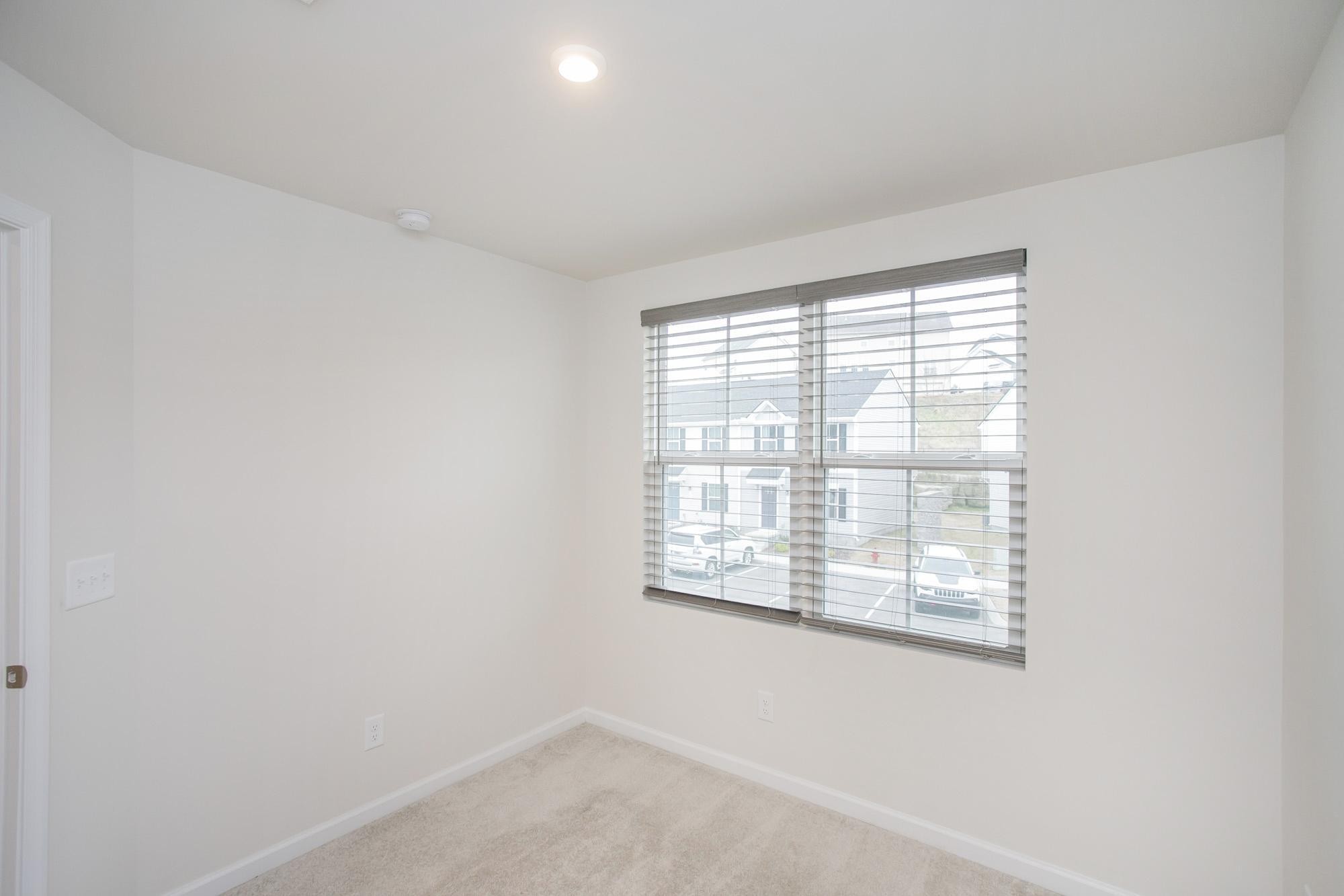 1626 Mountain Ash Ln Property Photo 27