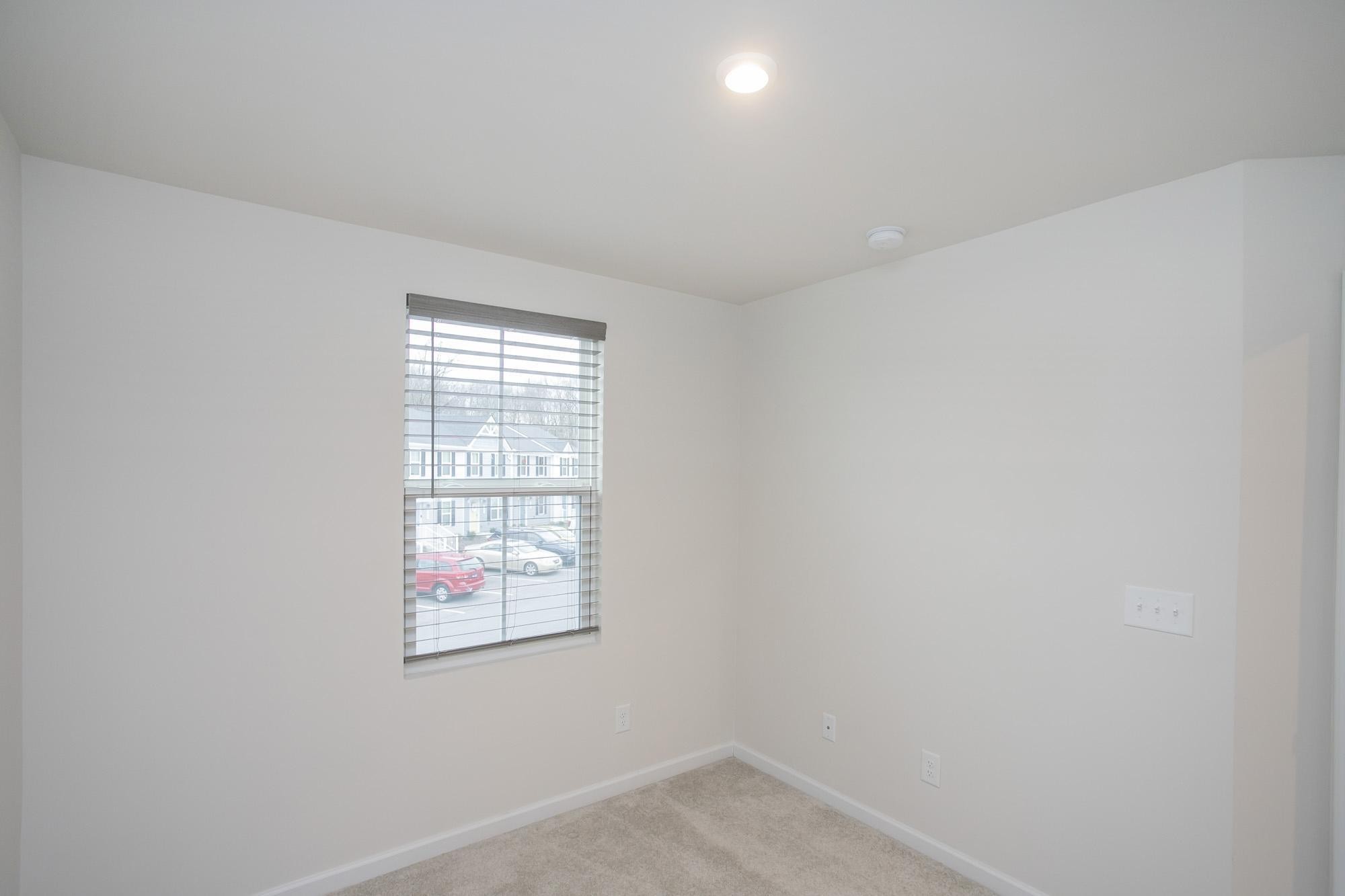 1626 Mountain Ash Ln Property Photo 30