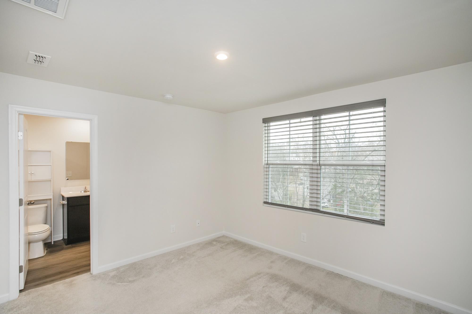 1626 Mountain Ash Ln Property Photo 33