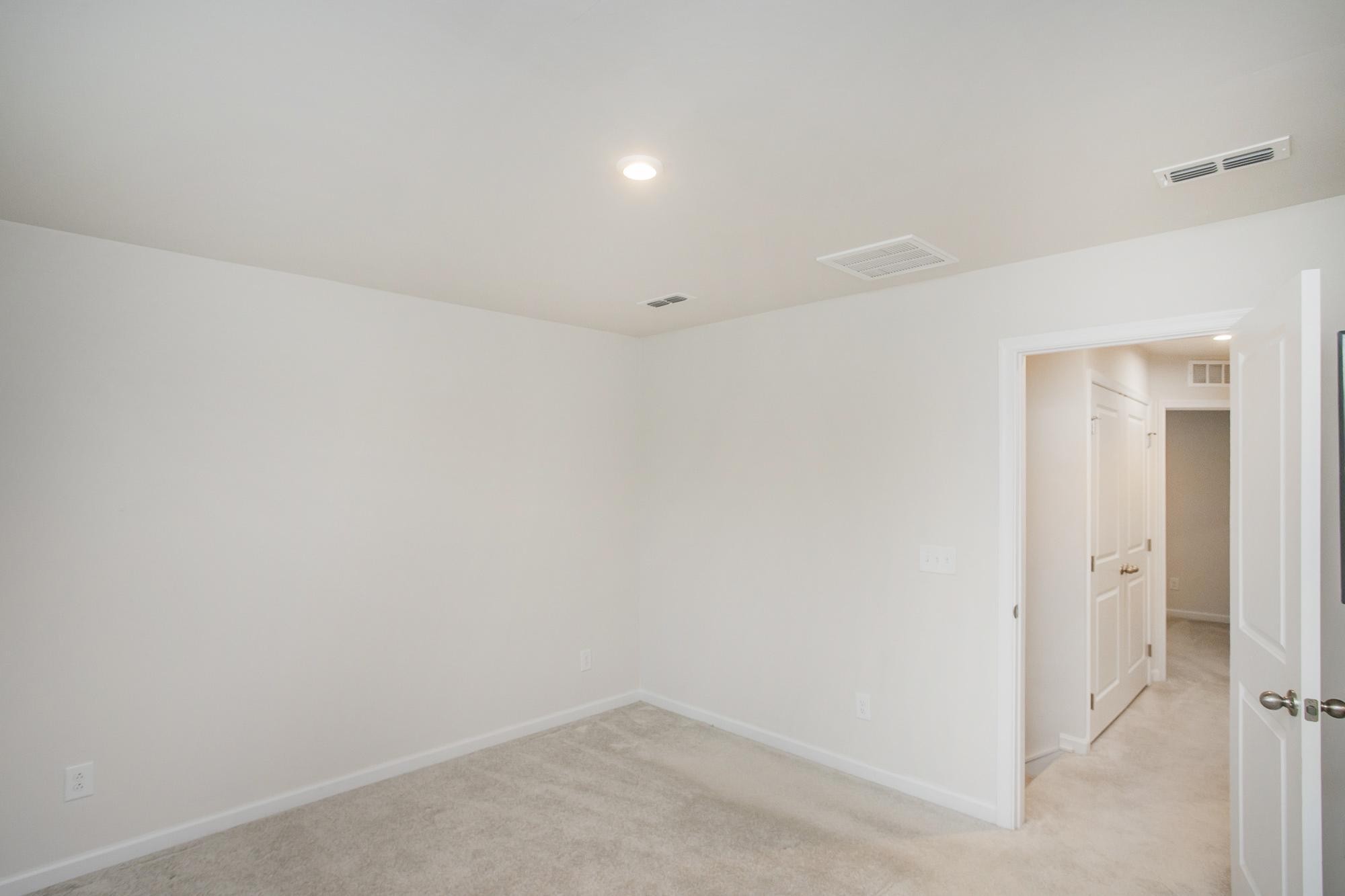 1626 Mountain Ash Ln Property Photo 34