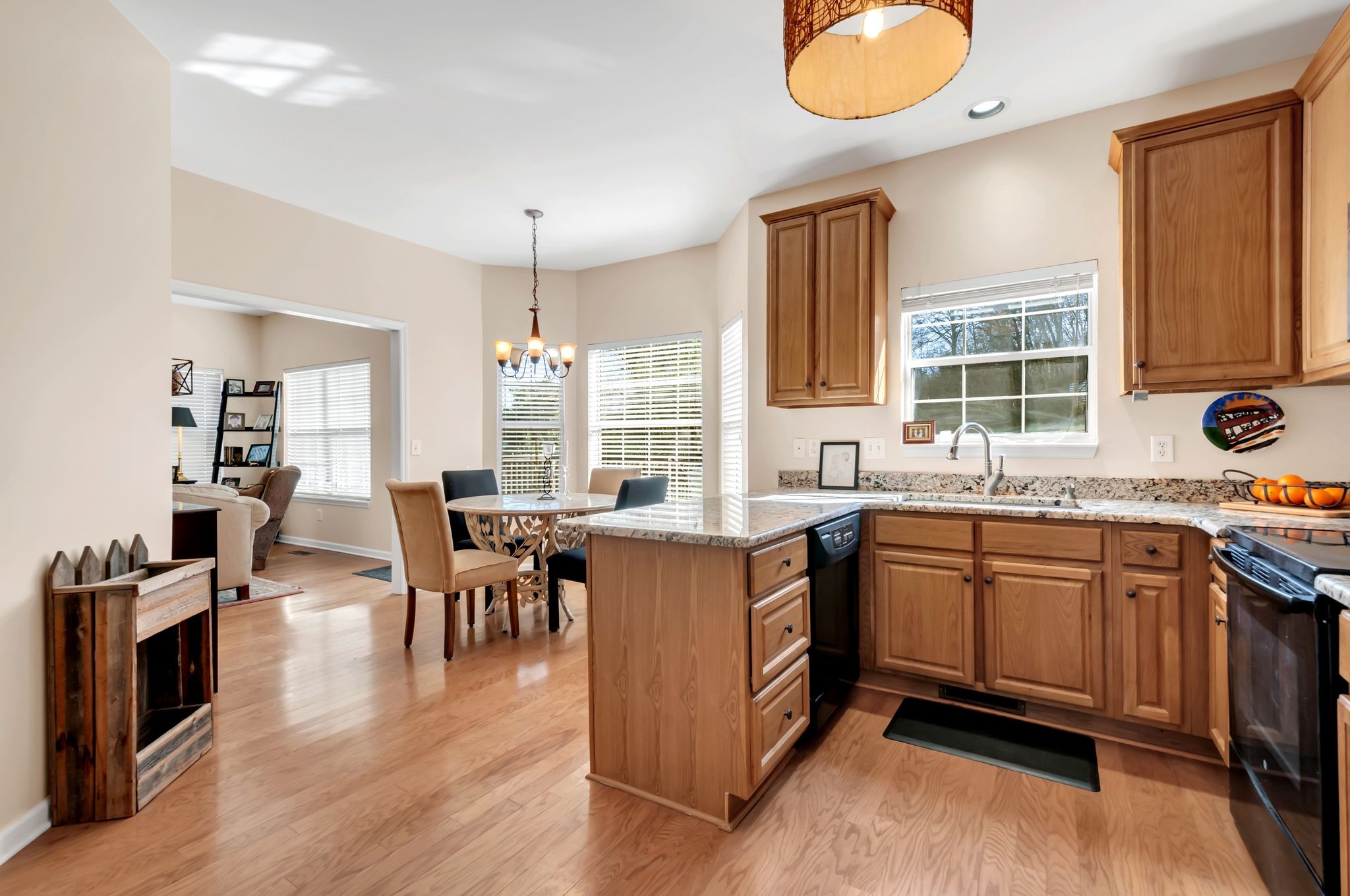 605 Glenridge Close Property Photo 18