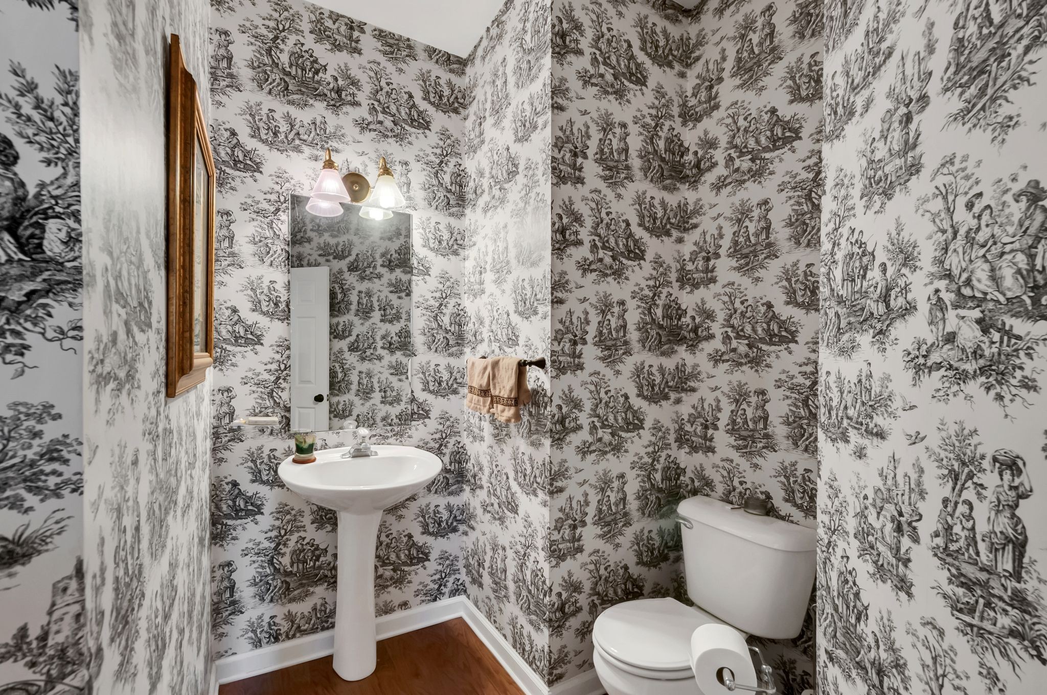 605 Glenridge Close Property Photo 20