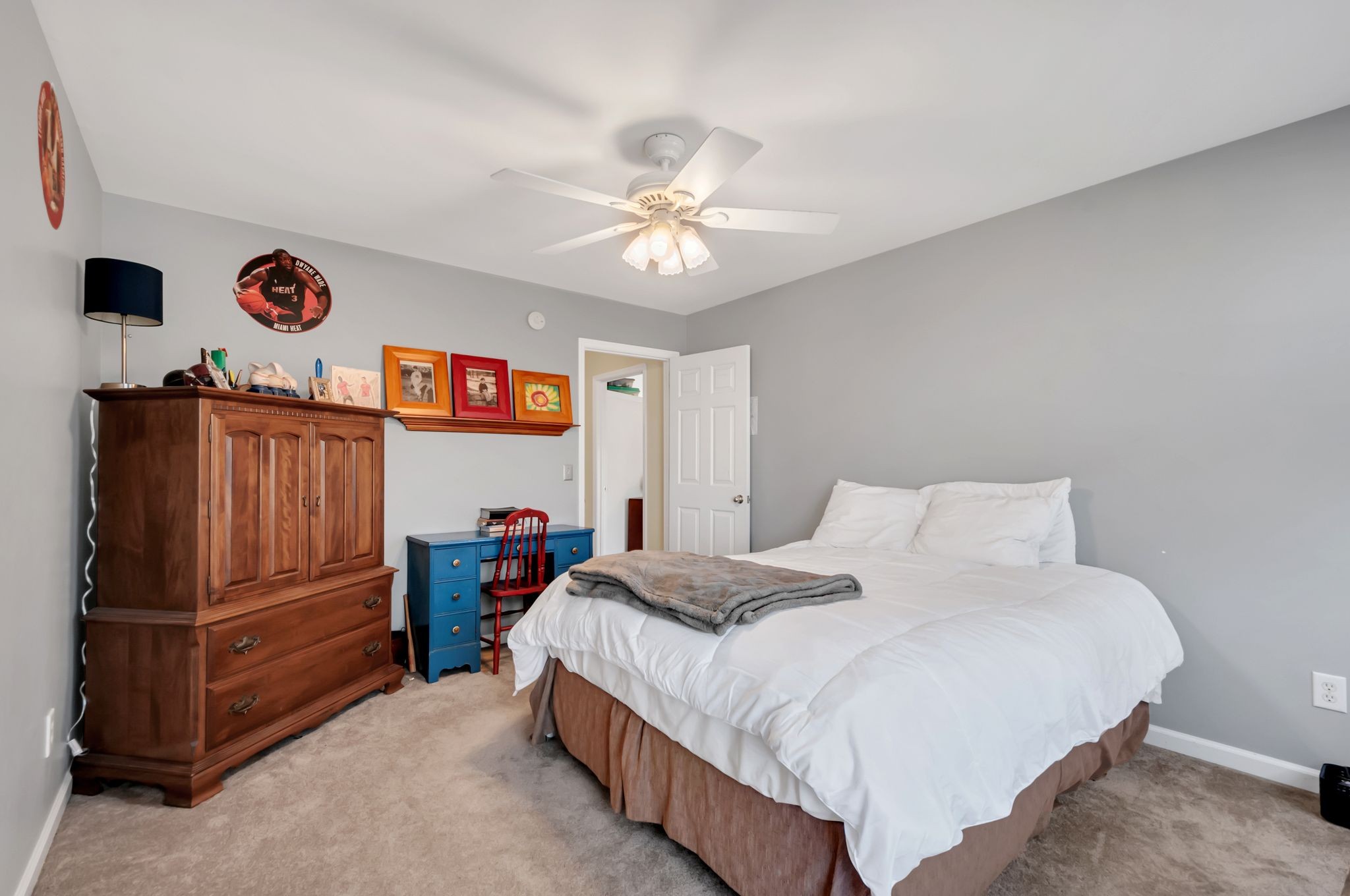 605 Glenridge Close Property Photo 23