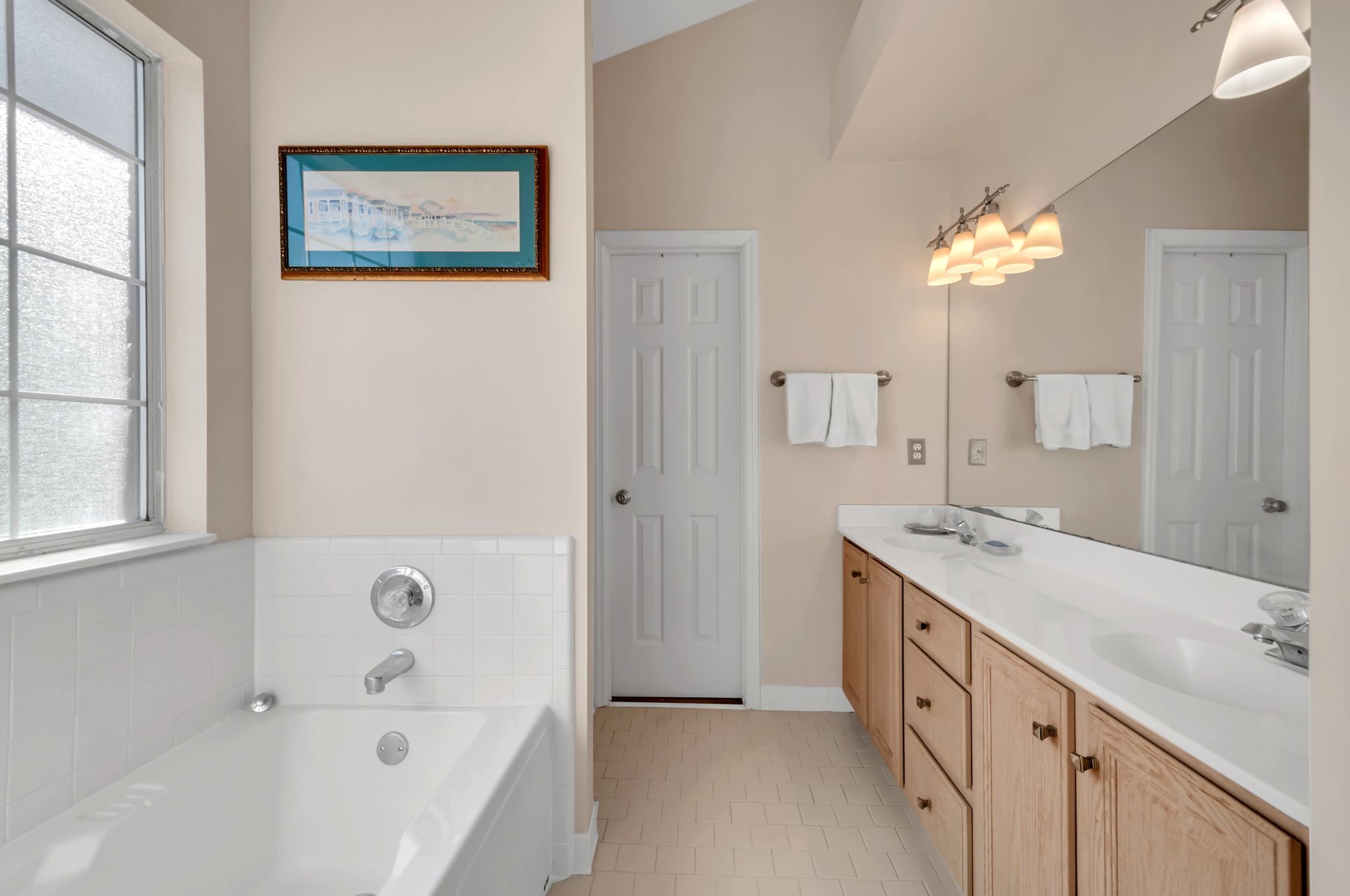 605 Glenridge Close Property Photo 28