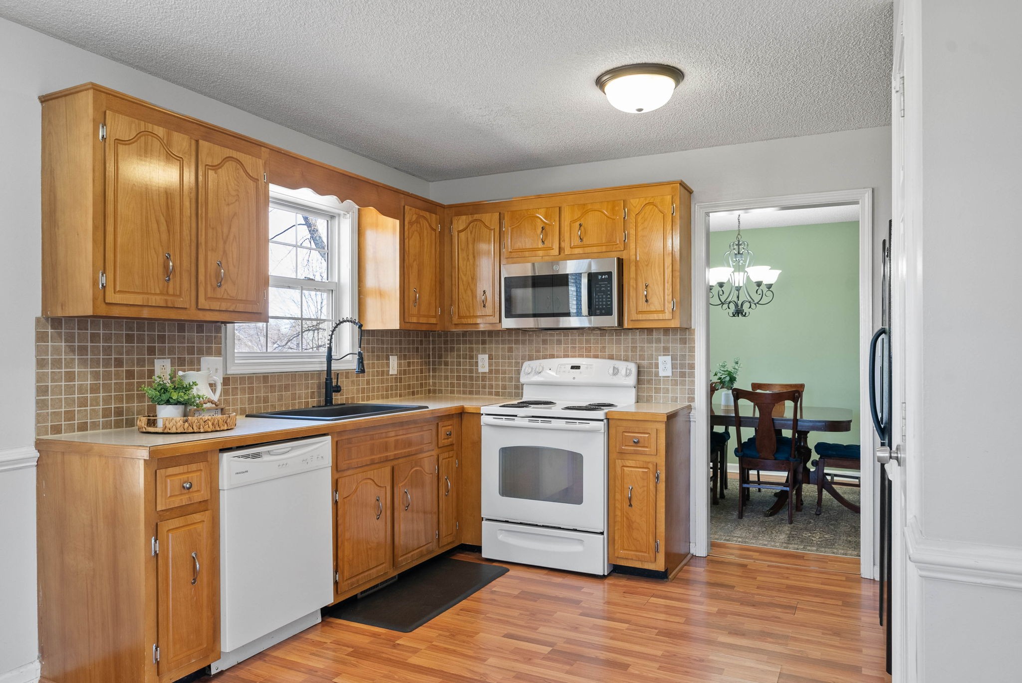 1406 Mickey Court Property Photo 7