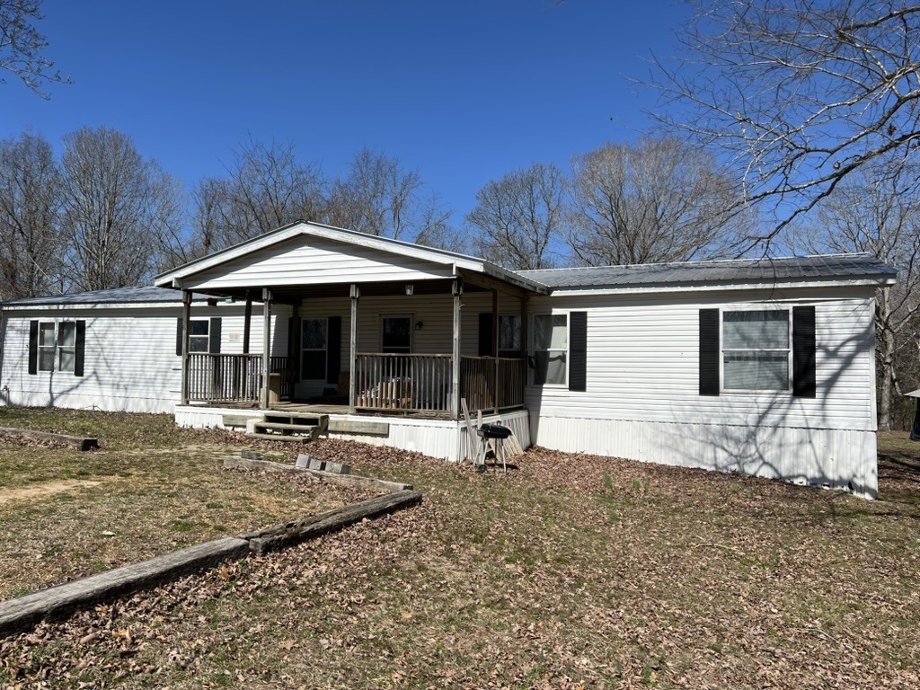 1984 Taylor Ln Property Photo