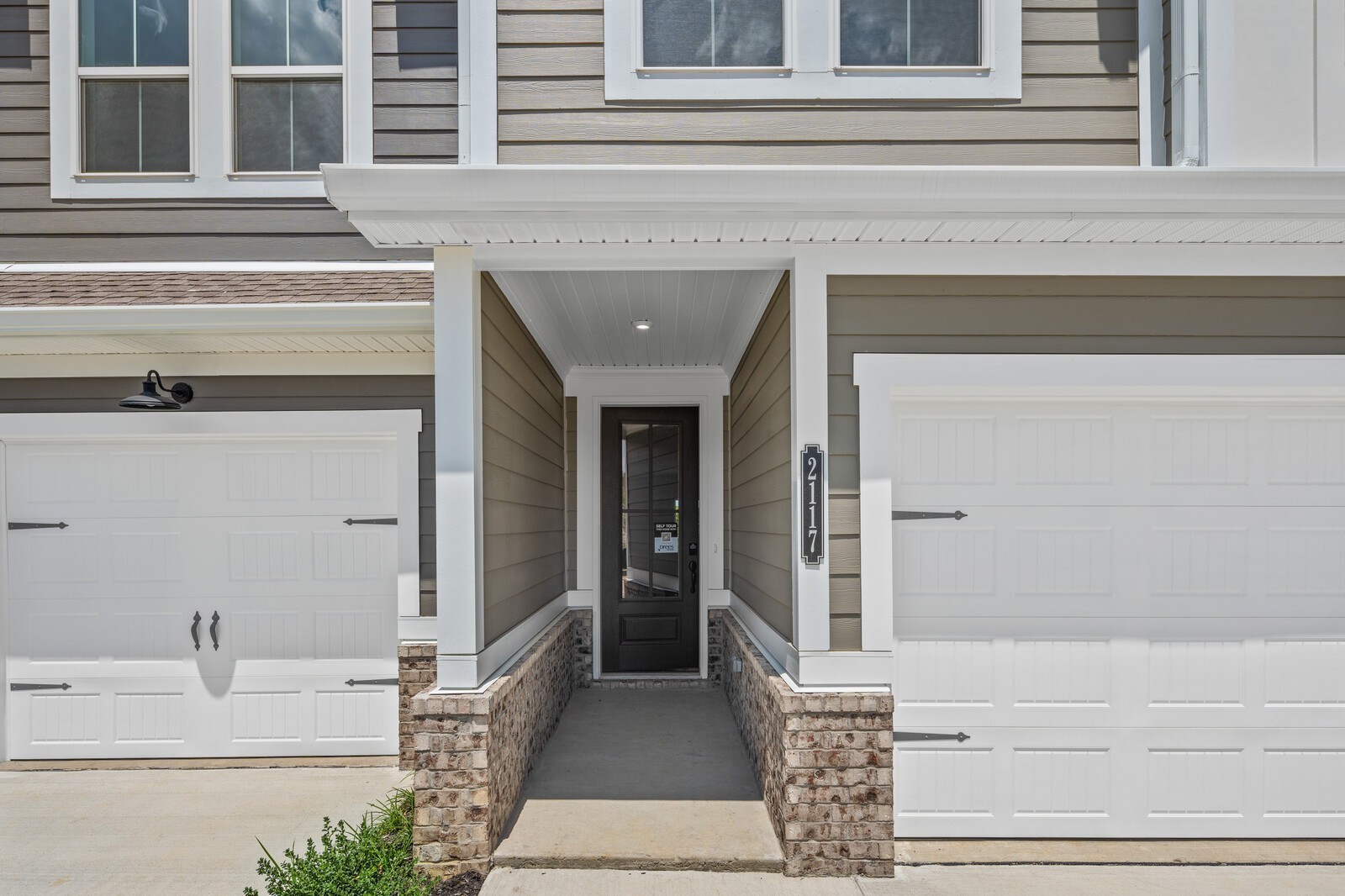 2204 Melk Lane Property Photo 4