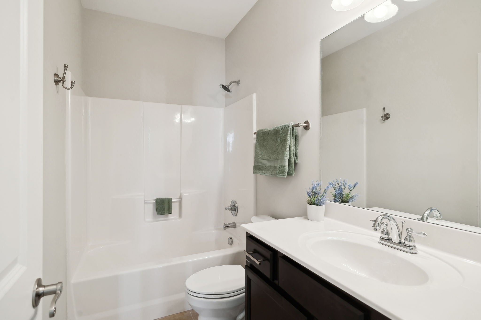 5450 Cloister Dr Property Photo 10